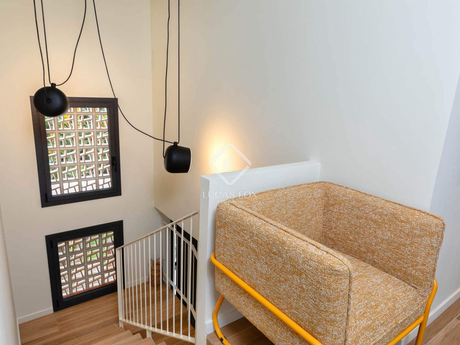 4 soveværelse Villa til salg i Empuriabrava med swimmingpool garage - € 1.450.000 (Ref: 8981411)