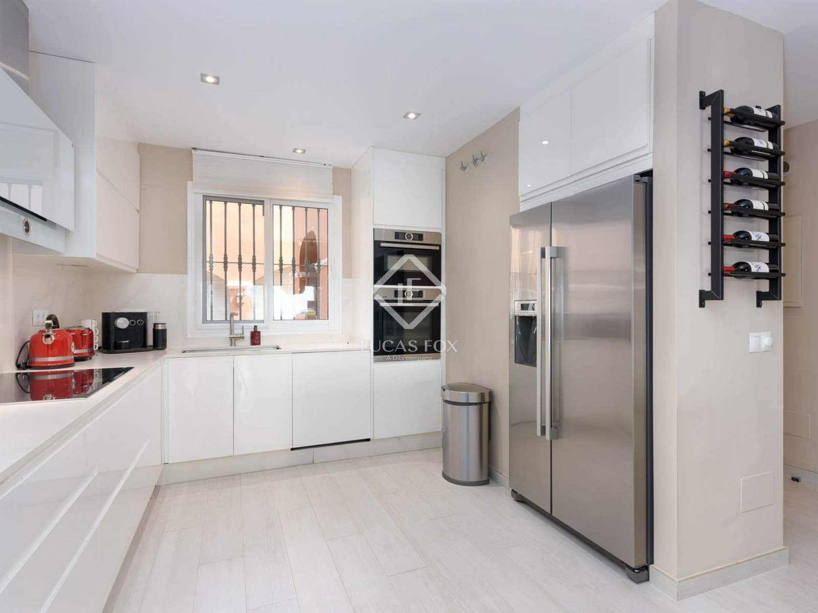 2 bedroom Apartment for sale in Benahavis with pool garage - € 740,000 (Ref: 8981413)