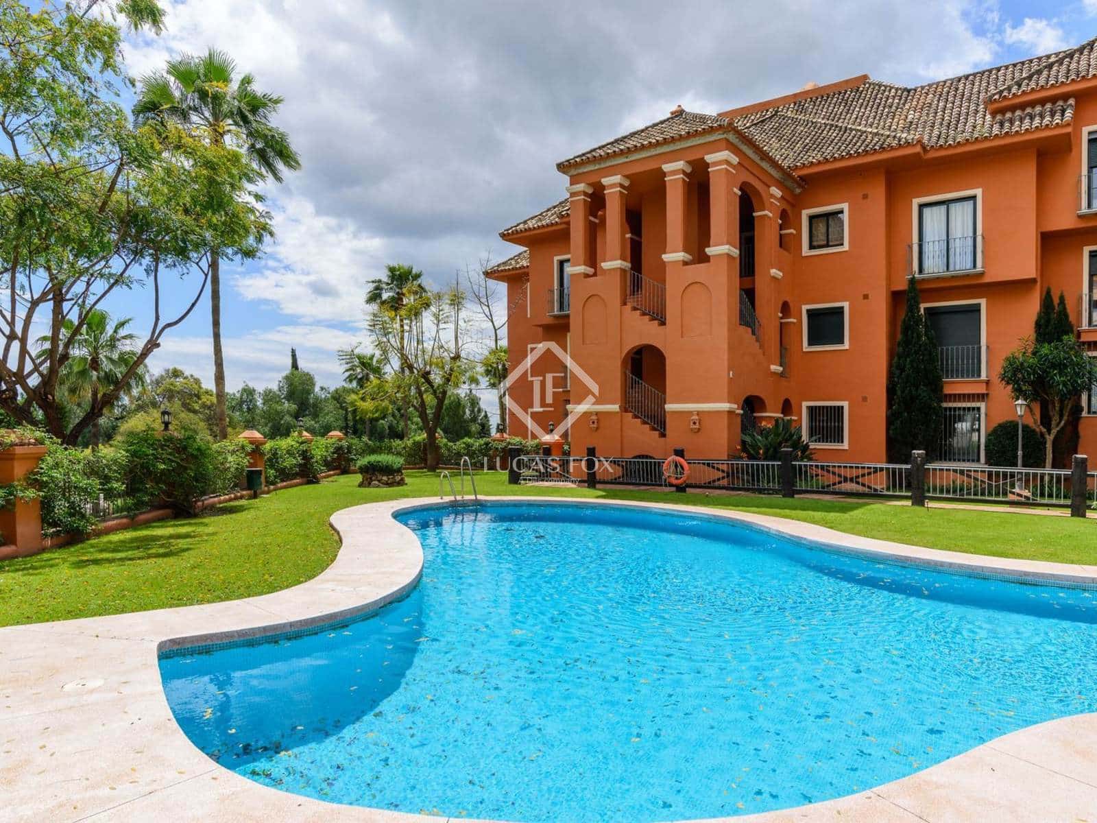 2 bedroom Apartment for sale in Benahavis with pool garage - € 740,000 (Ref: 8981413)