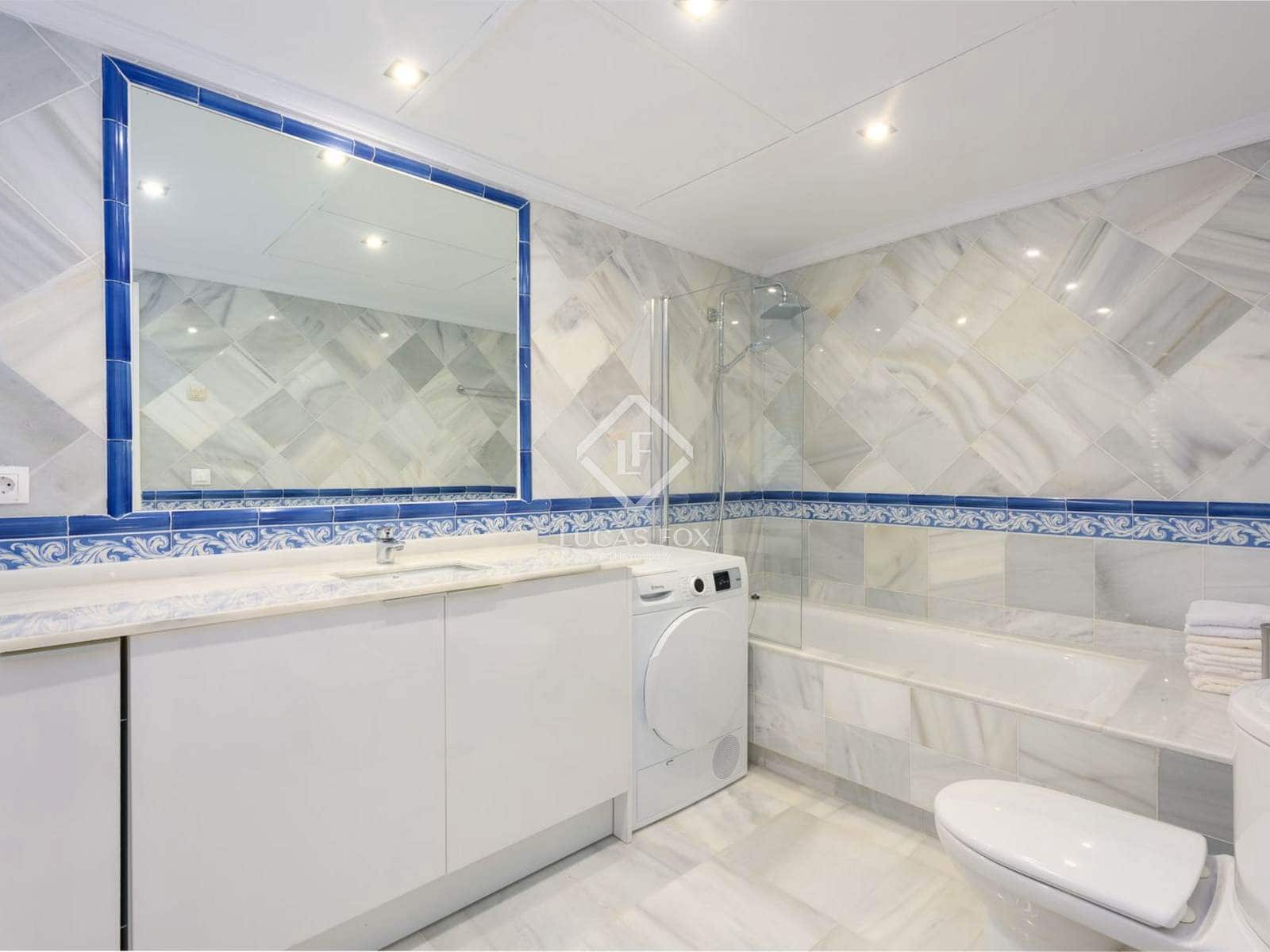 2 bedroom Apartment for sale in Benahavis with pool garage - € 740,000 (Ref: 8981413)