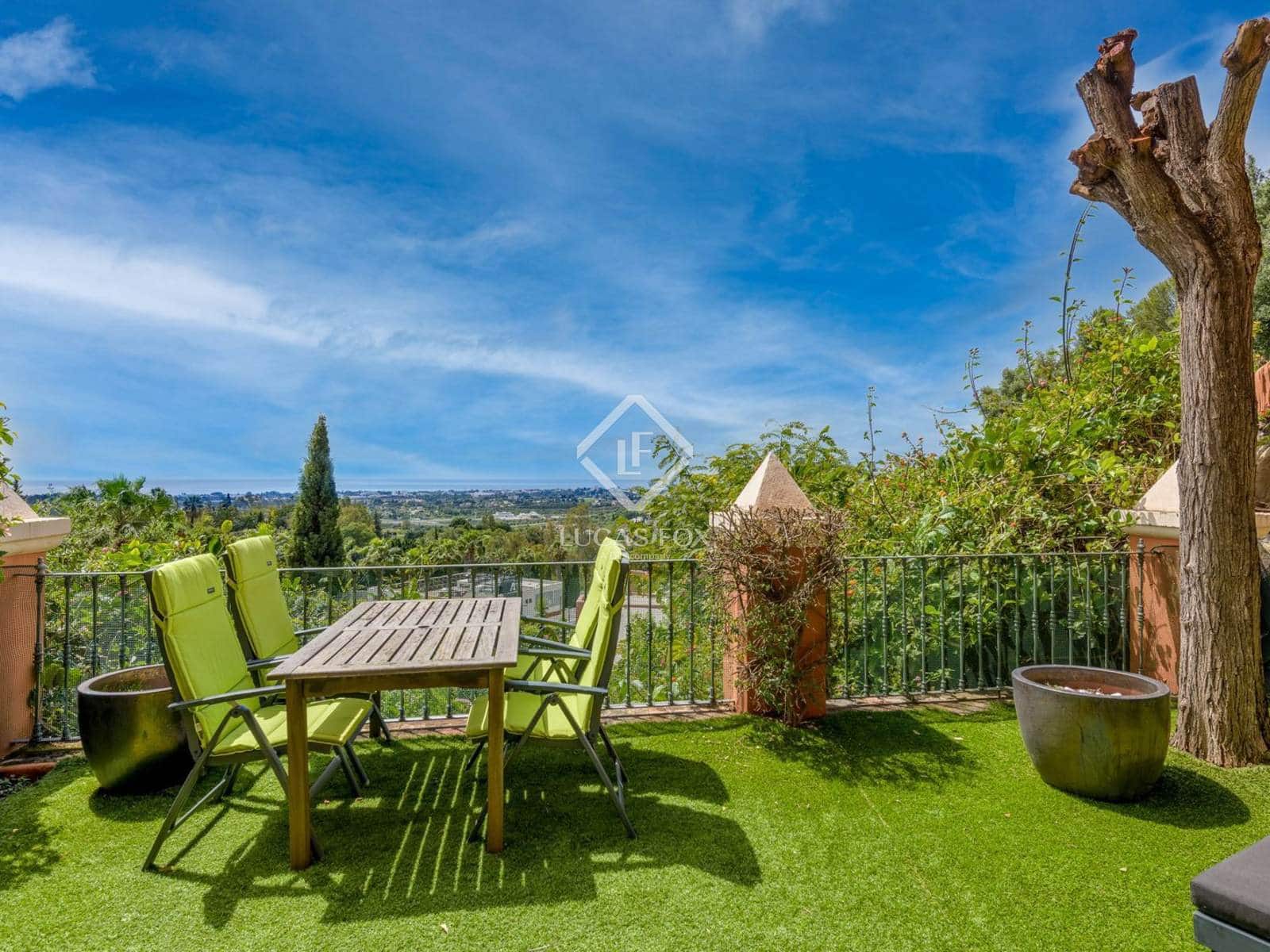 2 bedroom Apartment for sale in Benahavis with pool garage - € 740,000 (Ref: 8981413)