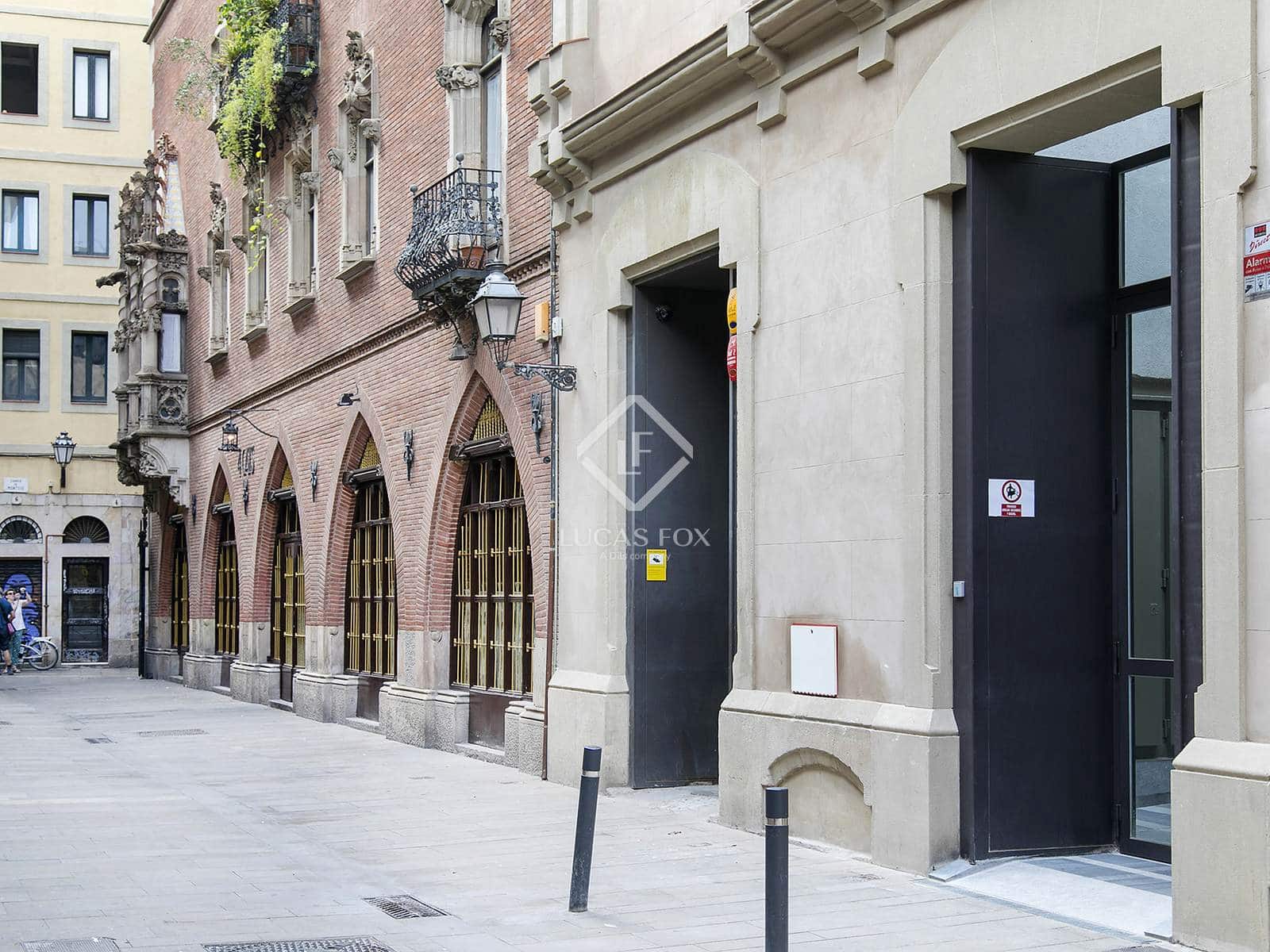 3 bedroom Apartment for sale in Barcelona city with pool - € 990,000 (Ref: 8981415)