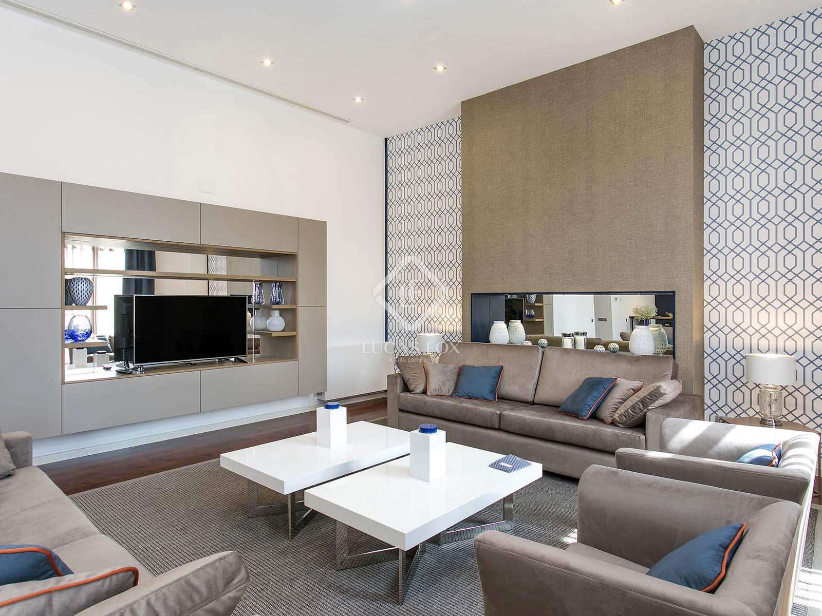 3 bedroom Apartment for sale in Barcelona city with pool - € 990,000 (Ref: 8981415)