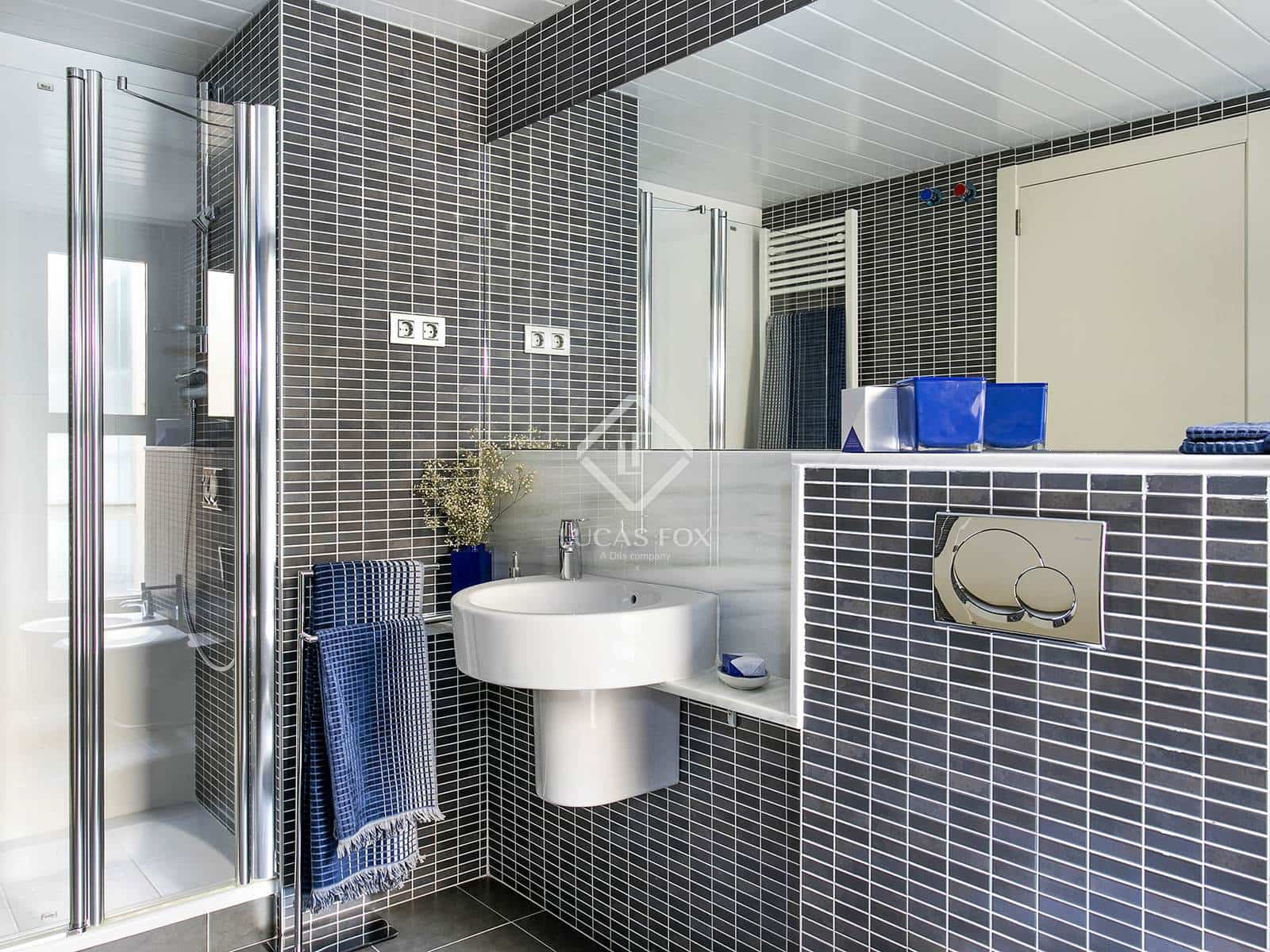 3 bedroom Apartment for sale in Barcelona city with pool - € 990,000 (Ref: 8981415)