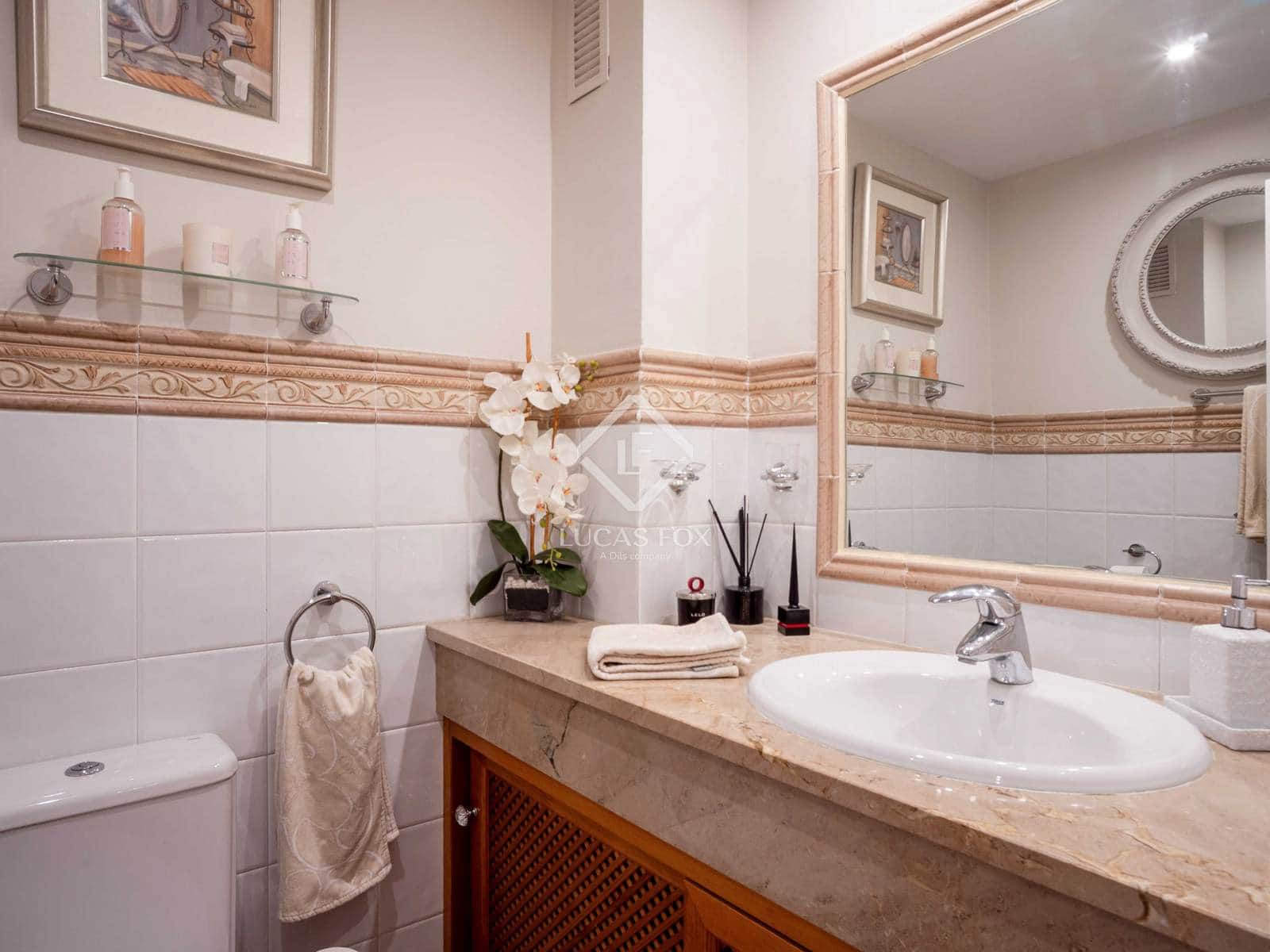 Apartamento de 3 habitaciones en Nueva Andalucia en venta con piscina - 995.000 € (Ref: 8981416)