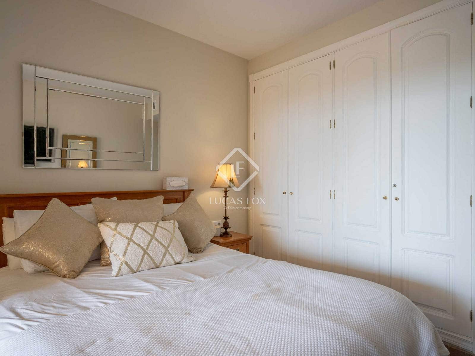 Apartamento de 3 habitaciones en Nueva Andalucia en venta con piscina - 995.000 € (Ref: 8981416)