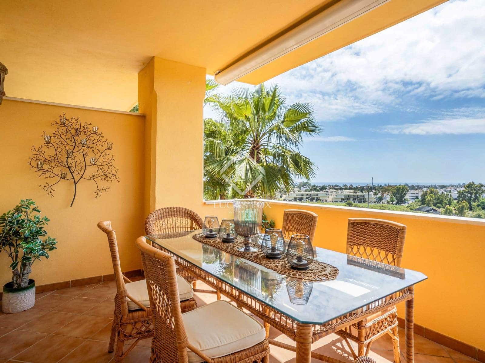 Apartamento de 3 habitaciones en Nueva Andalucia en venta con piscina - 995.000 € (Ref: 8981416)