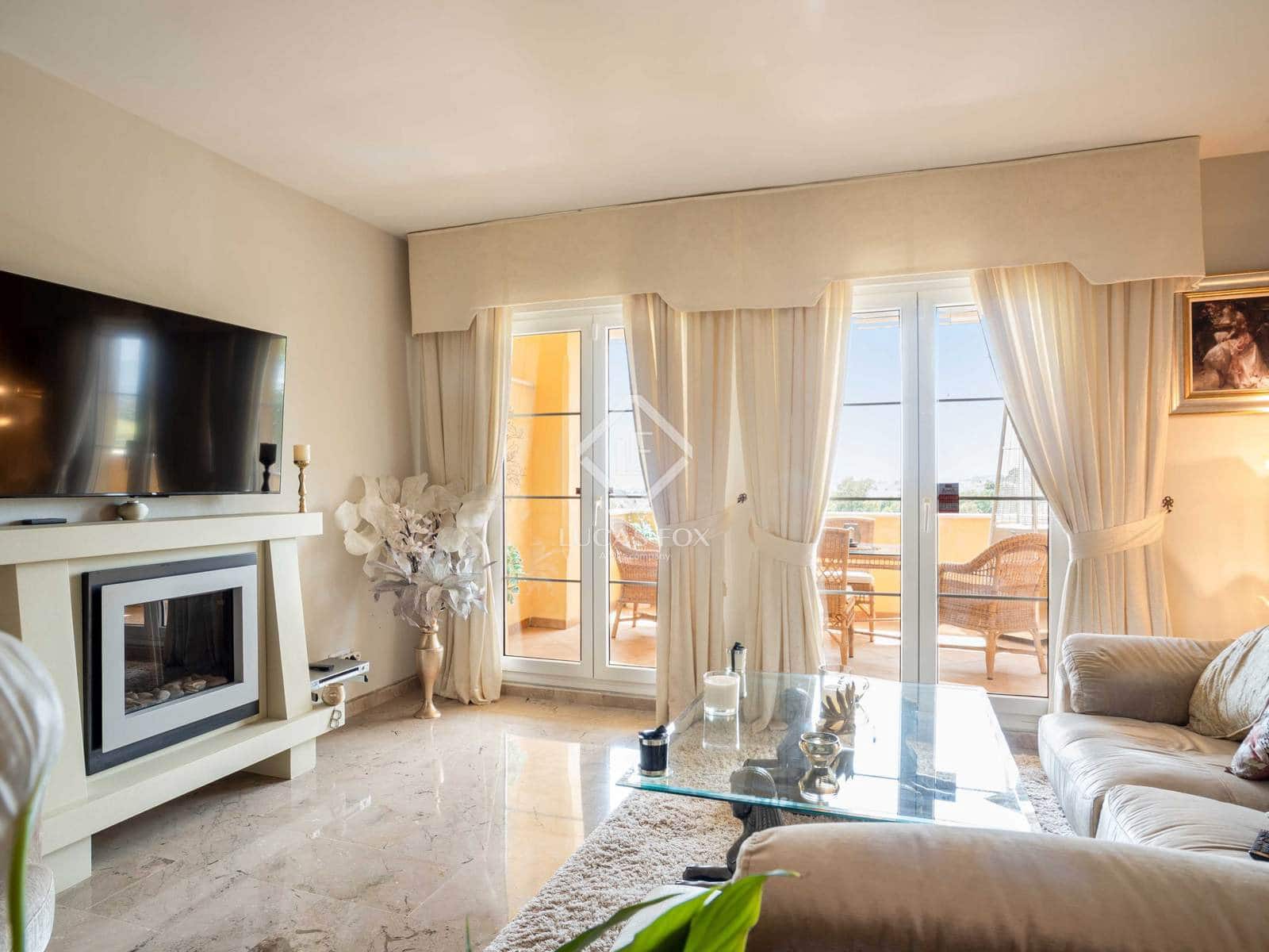 Apartamento de 3 habitaciones en Nueva Andalucia en venta con piscina - 995.000 € (Ref: 8981416)