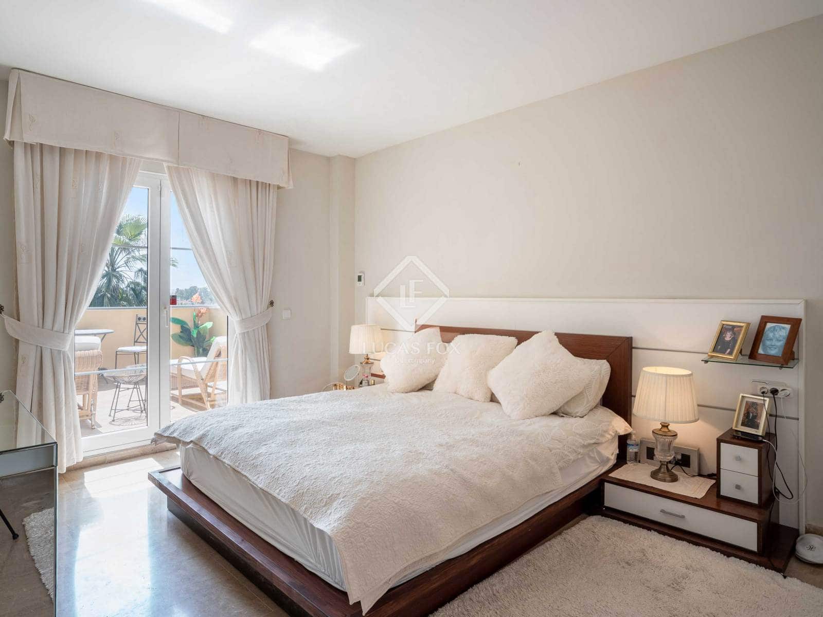 Apartamento de 3 habitaciones en Nueva Andalucia en venta con piscina - 995.000 € (Ref: 8981416)