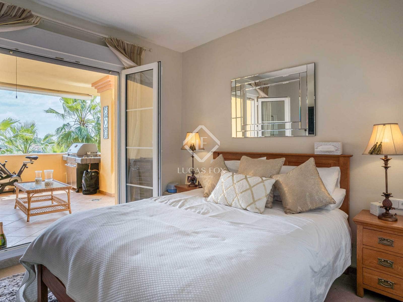 Apartamento de 3 habitaciones en Nueva Andalucia en venta con piscina - 995.000 € (Ref: 8981416)