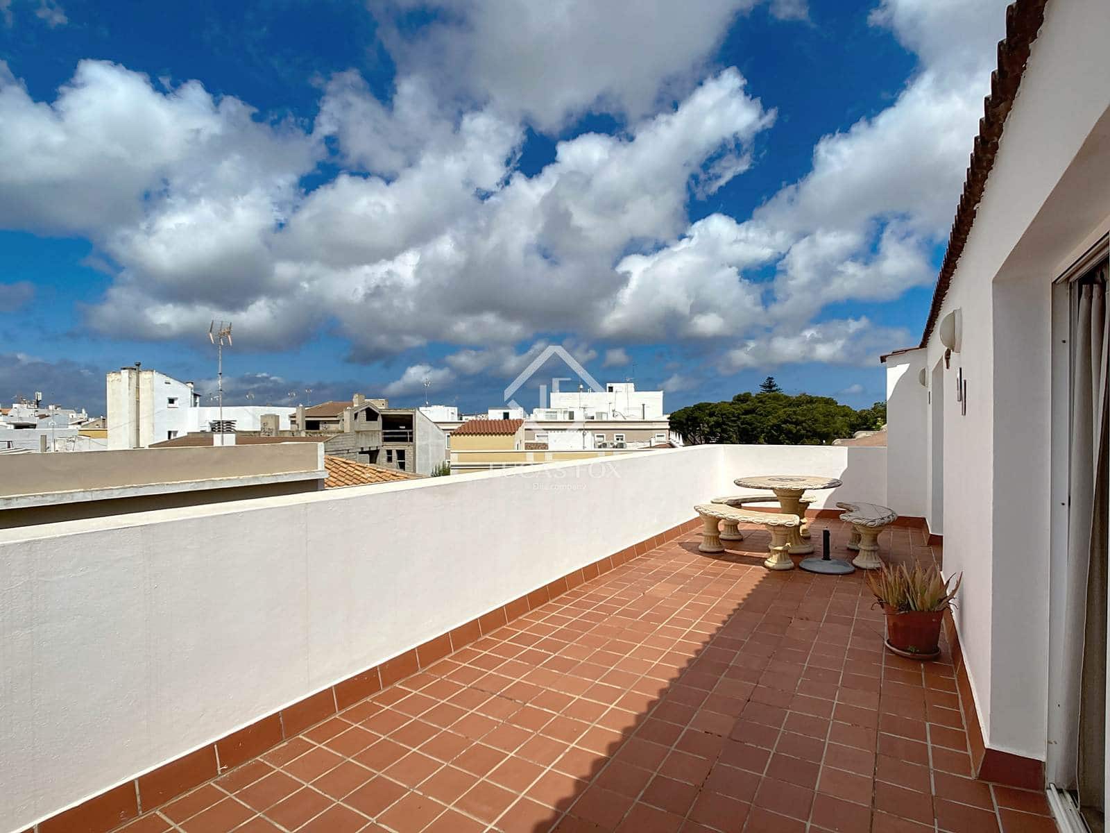 3 bedroom Penthouse for sale in Ciutadella de Menorca with garage - € 450,000 (Ref: 8981690)