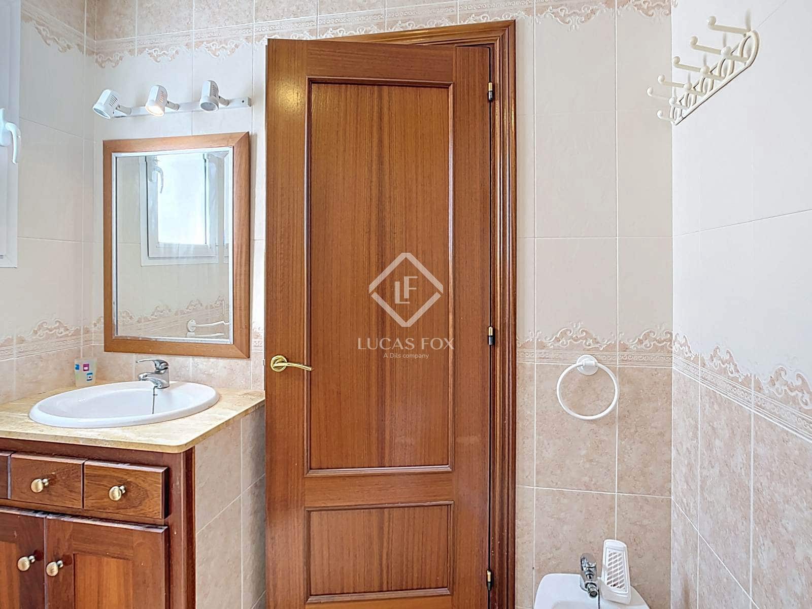 3 bedroom Penthouse for sale in Ciutadella de Menorca with garage - € 450,000 (Ref: 8981690)