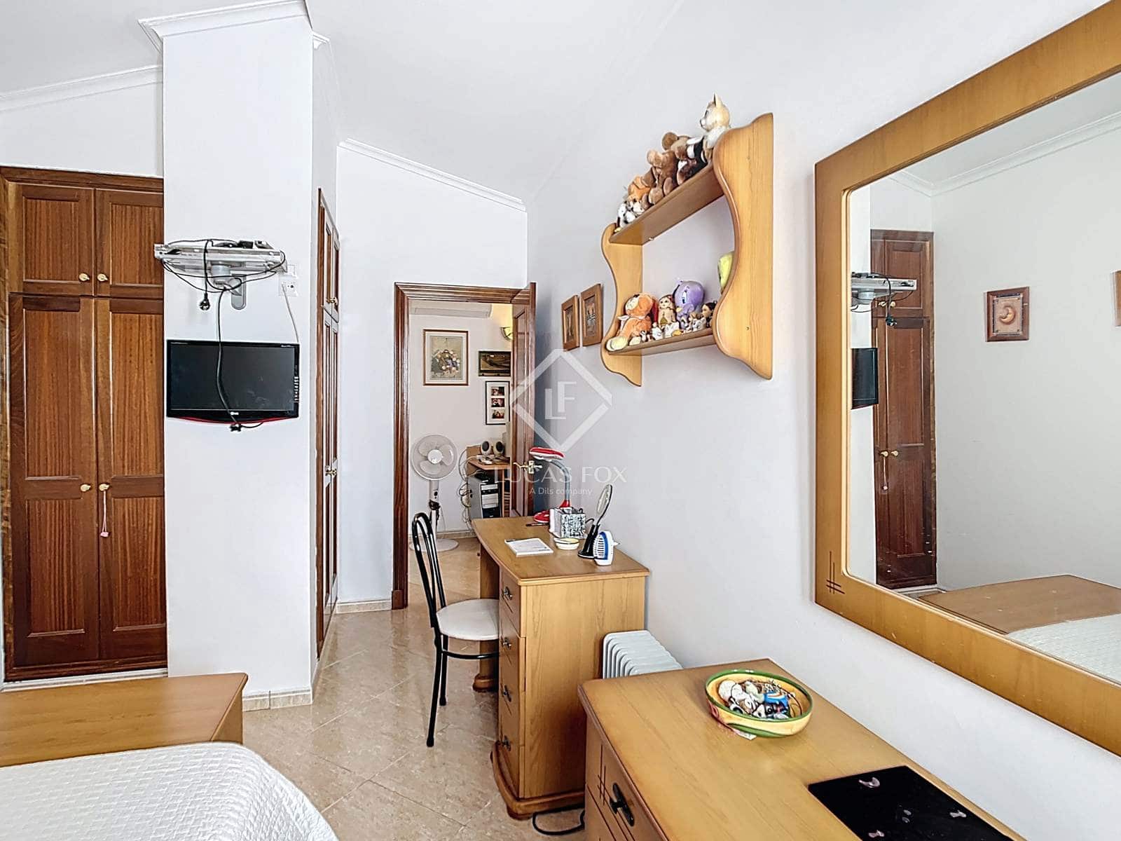 3 bedroom Penthouse for sale in Ciutadella de Menorca with garage - € 450,000 (Ref: 8981690)