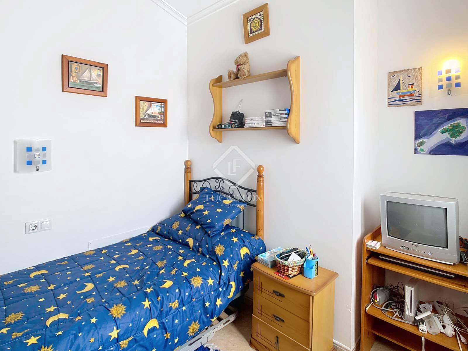 3 bedroom Penthouse for sale in Ciutadella de Menorca with garage - € 450,000 (Ref: 8981690)