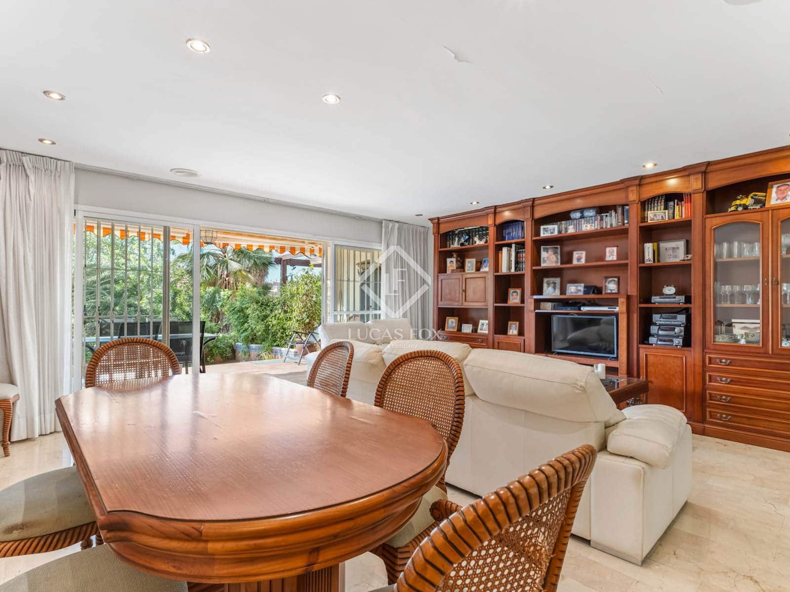 5 slaapkamer Villa te koop in Alicante stad met zwembad garage - € 774.800 (Ref: 8981789)