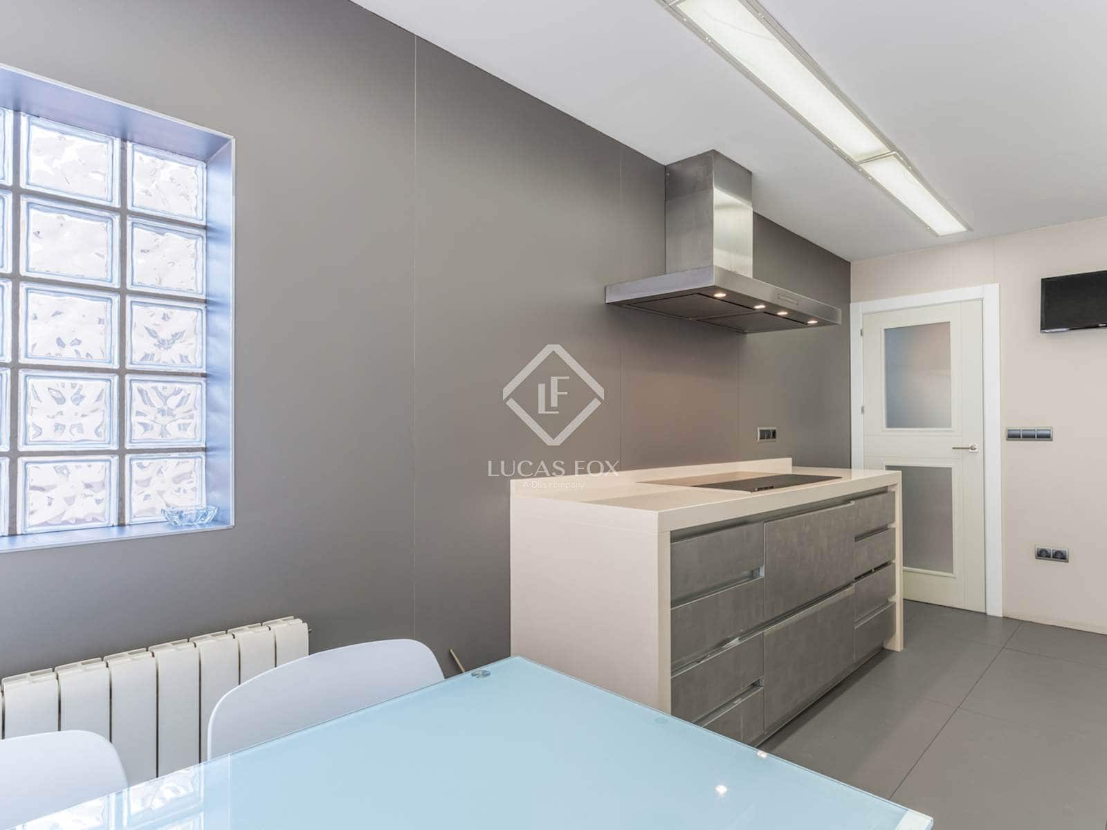 5 slaapkamer Villa te koop in Alicante stad met zwembad garage - € 774.800 (Ref: 8981789)