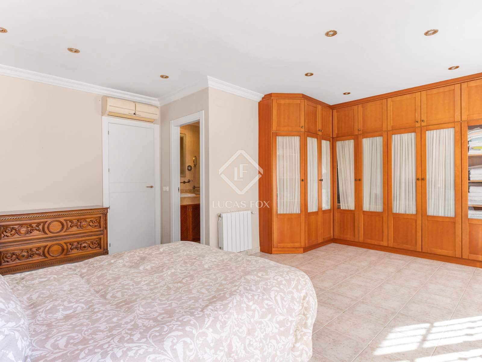 5 slaapkamer Villa te koop in Alicante stad met zwembad garage - € 774.800 (Ref: 8981789)