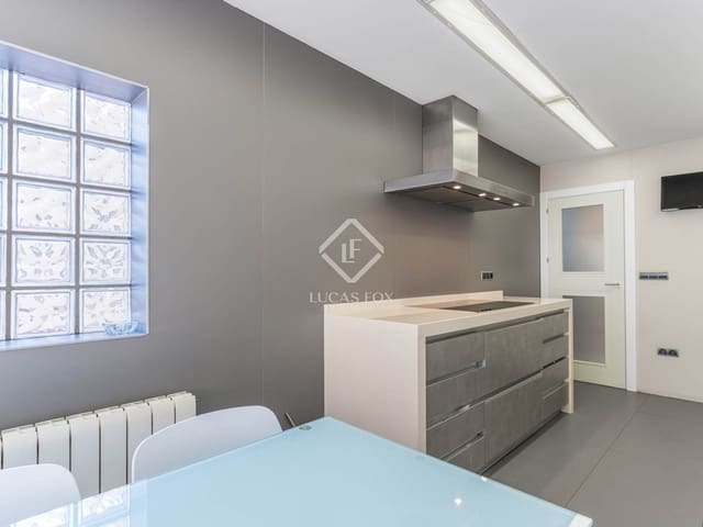 5 slaapkamer Villa te koop in Alicante stad met zwembad garage - € 774.800 (Ref: 8981789)