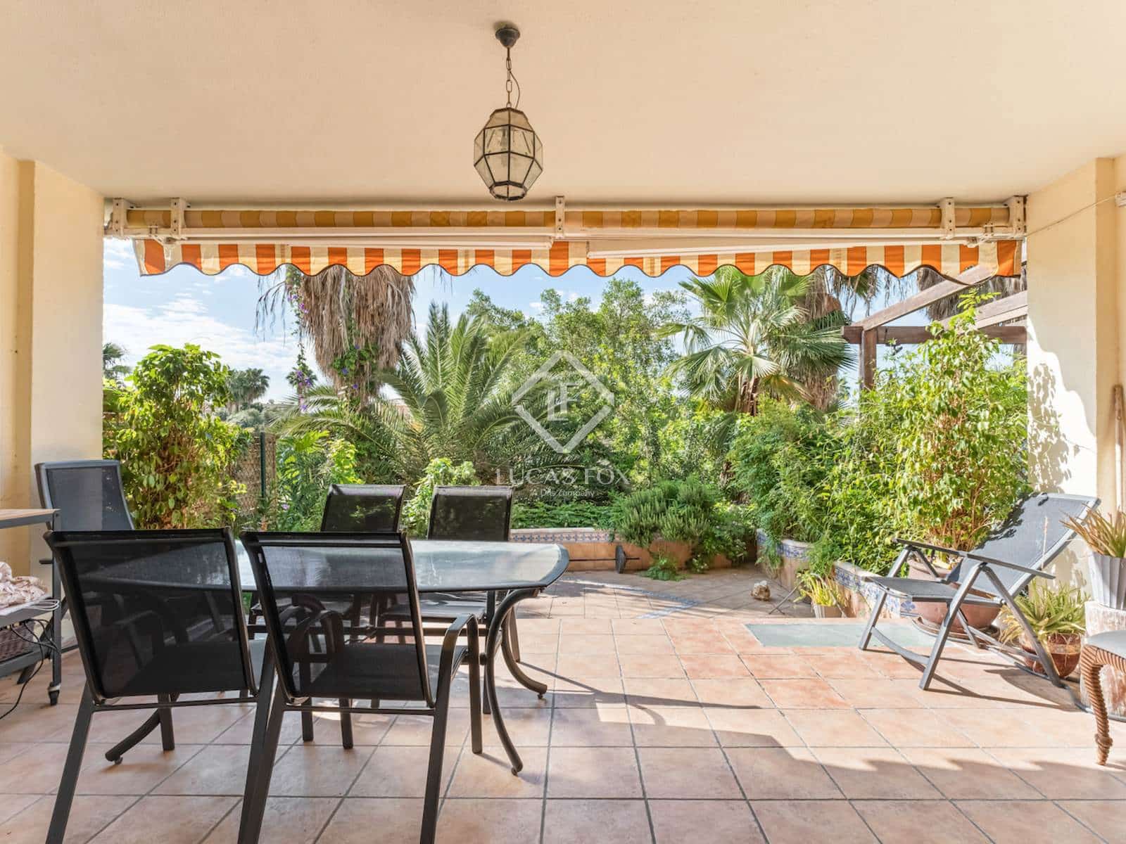 5 slaapkamer Villa te koop in Alicante stad met zwembad garage - € 774.800 (Ref: 8981789)