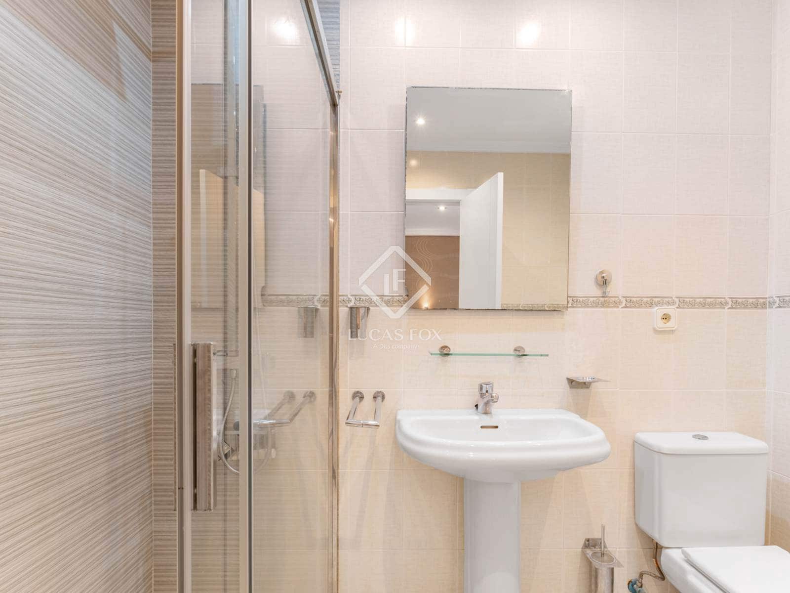 5 slaapkamer Villa te koop in Alicante stad met zwembad garage - € 774.800 (Ref: 8981789)