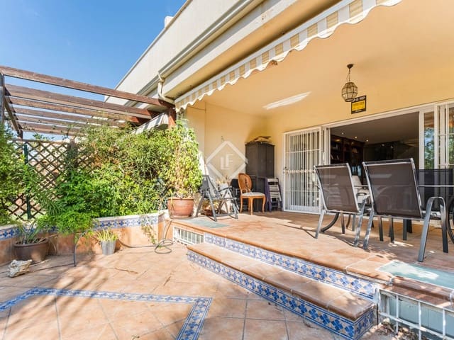 5 slaapkamer Villa te koop in Alicante stad met zwembad garage - € 774.800 (Ref: 8981789)