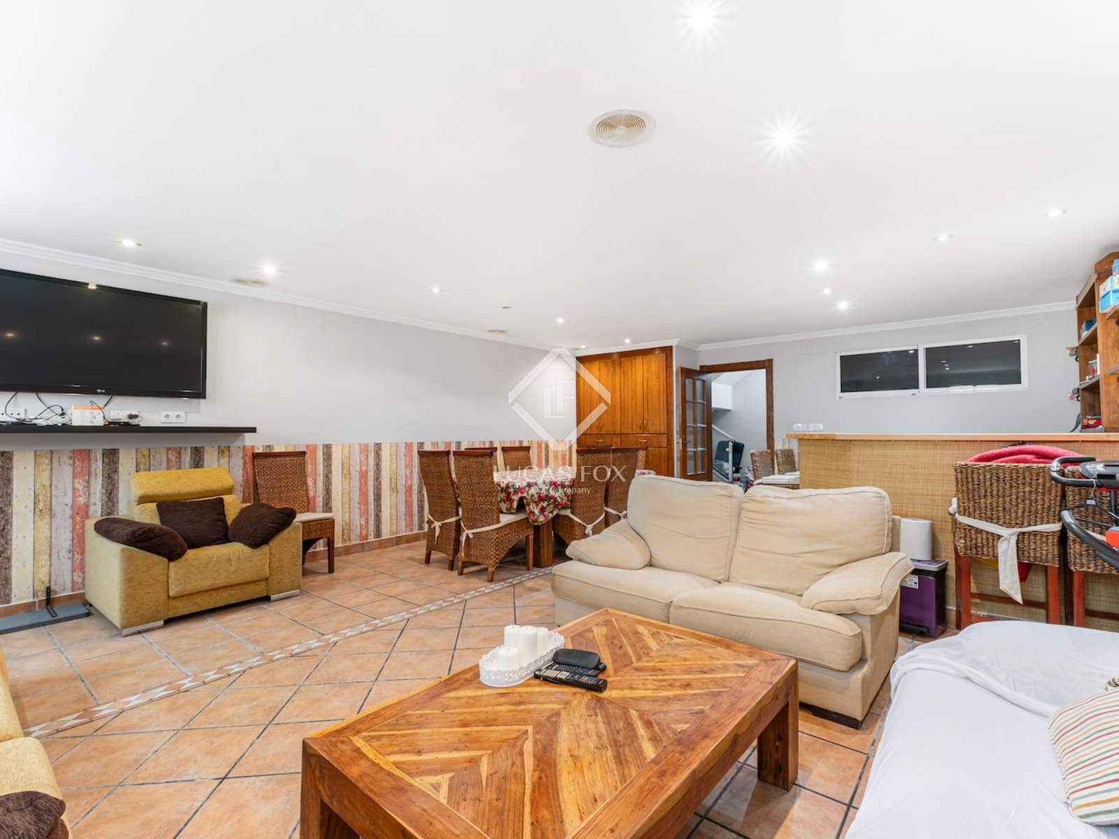 5 slaapkamer Villa te koop in Alicante stad met zwembad garage - € 774.800 (Ref: 8981789)