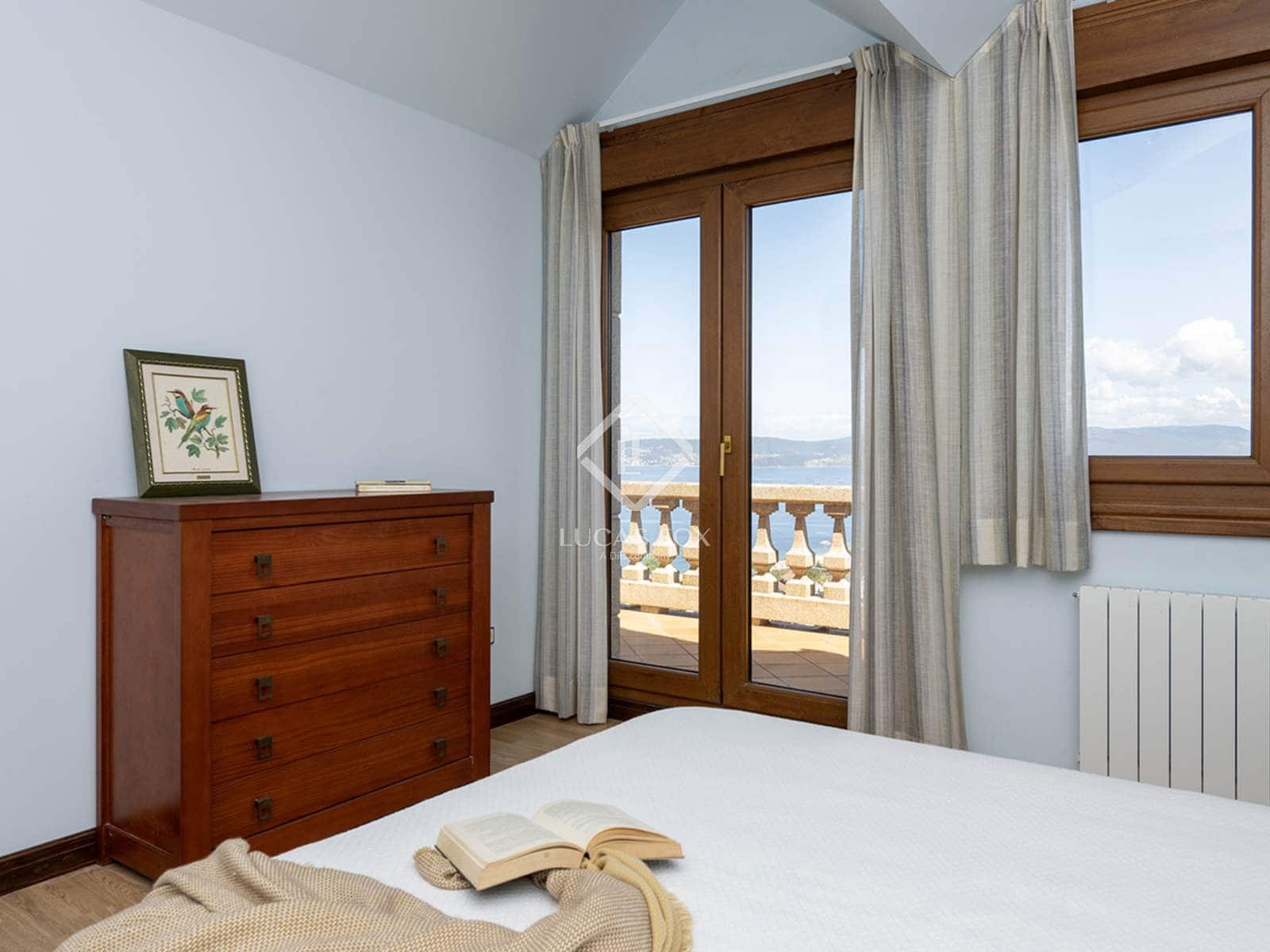 6 bedroom Villa for sale in Bueu with pool garage - € 1,500,000 (Ref: 8981793)