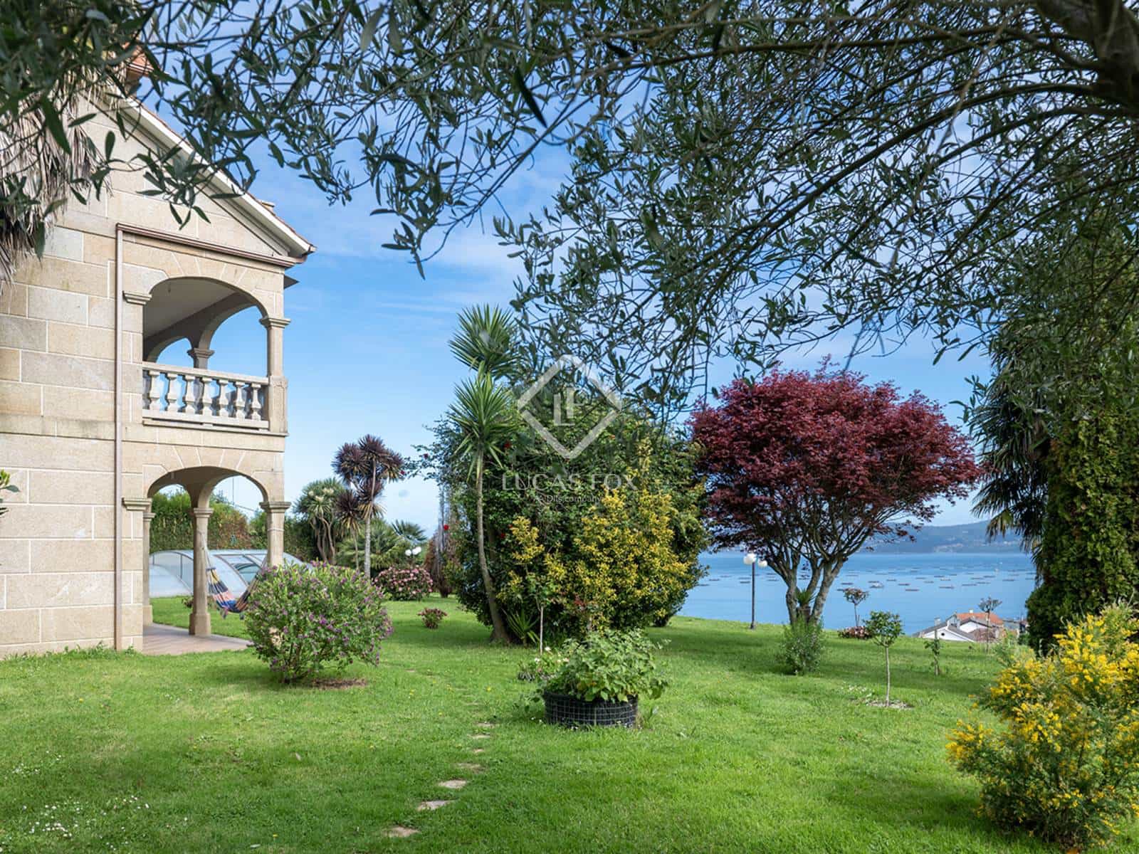 6 bedroom Villa for sale in Bueu with pool garage - € 1,500,000 (Ref: 8981793)