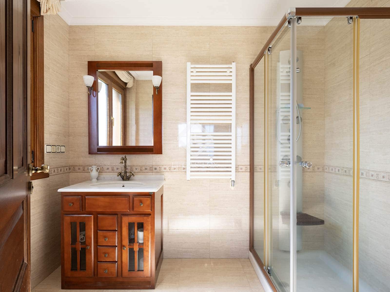 6 bedroom Villa for sale in Bueu with pool garage - € 1,500,000 (Ref: 8981793)