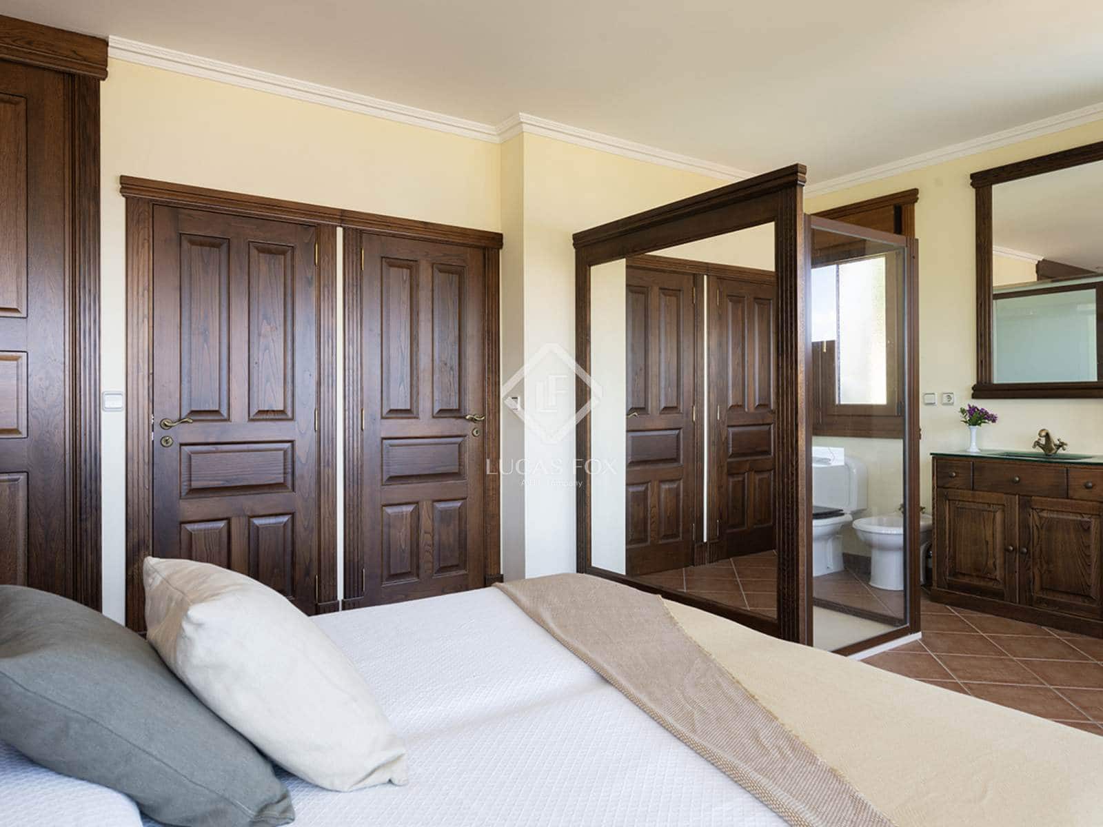 6 bedroom Villa for sale in Bueu with pool garage - € 1,500,000 (Ref: 8981793)