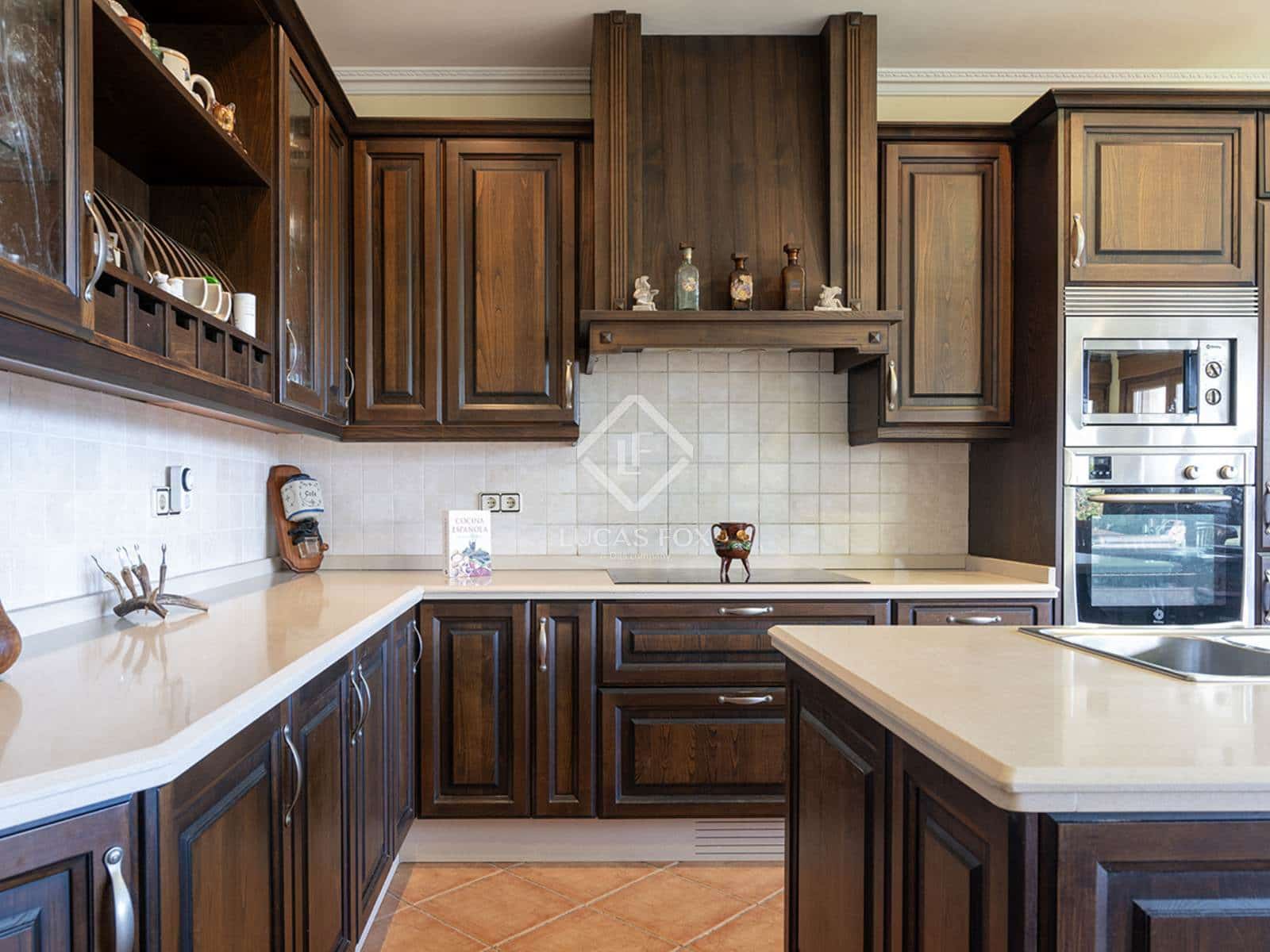 6 bedroom Villa for sale in Bueu with pool garage - € 1,500,000 (Ref: 8981793)