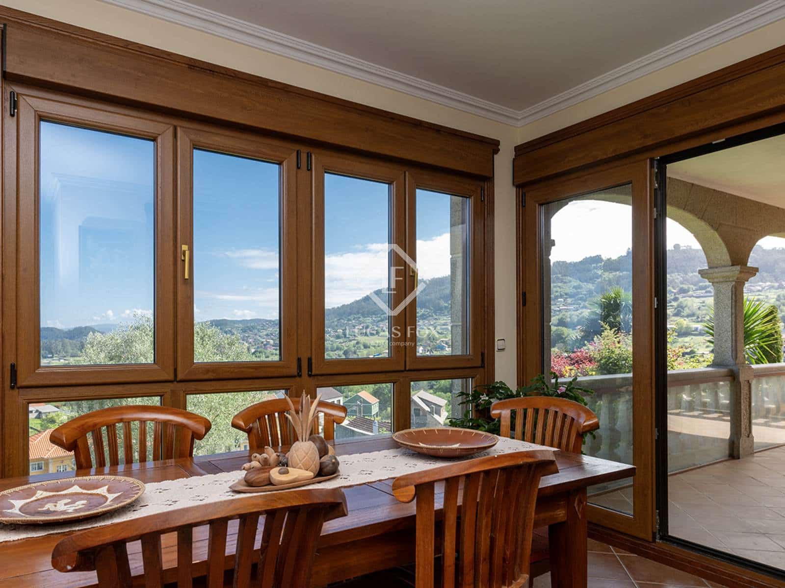 6 bedroom Villa for sale in Bueu with pool garage - € 1,500,000 (Ref: 8981793)