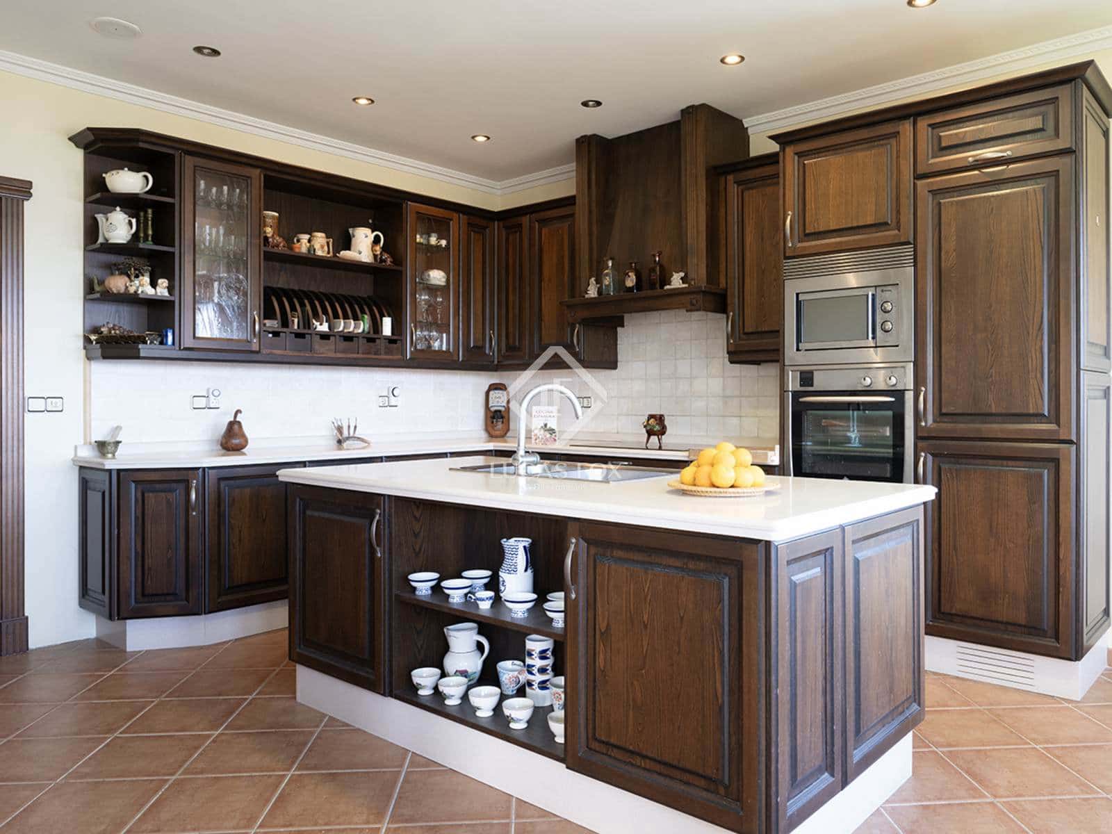 6 bedroom Villa for sale in Bueu with pool garage - € 1,500,000 (Ref: 8981793)