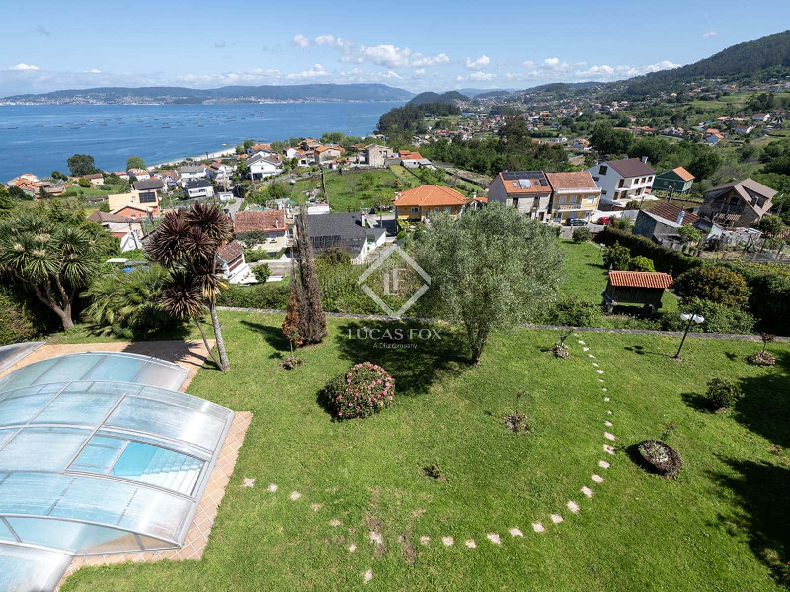 6 bedroom Villa for sale in Bueu with pool garage - € 1,500,000 (Ref: 8981793)