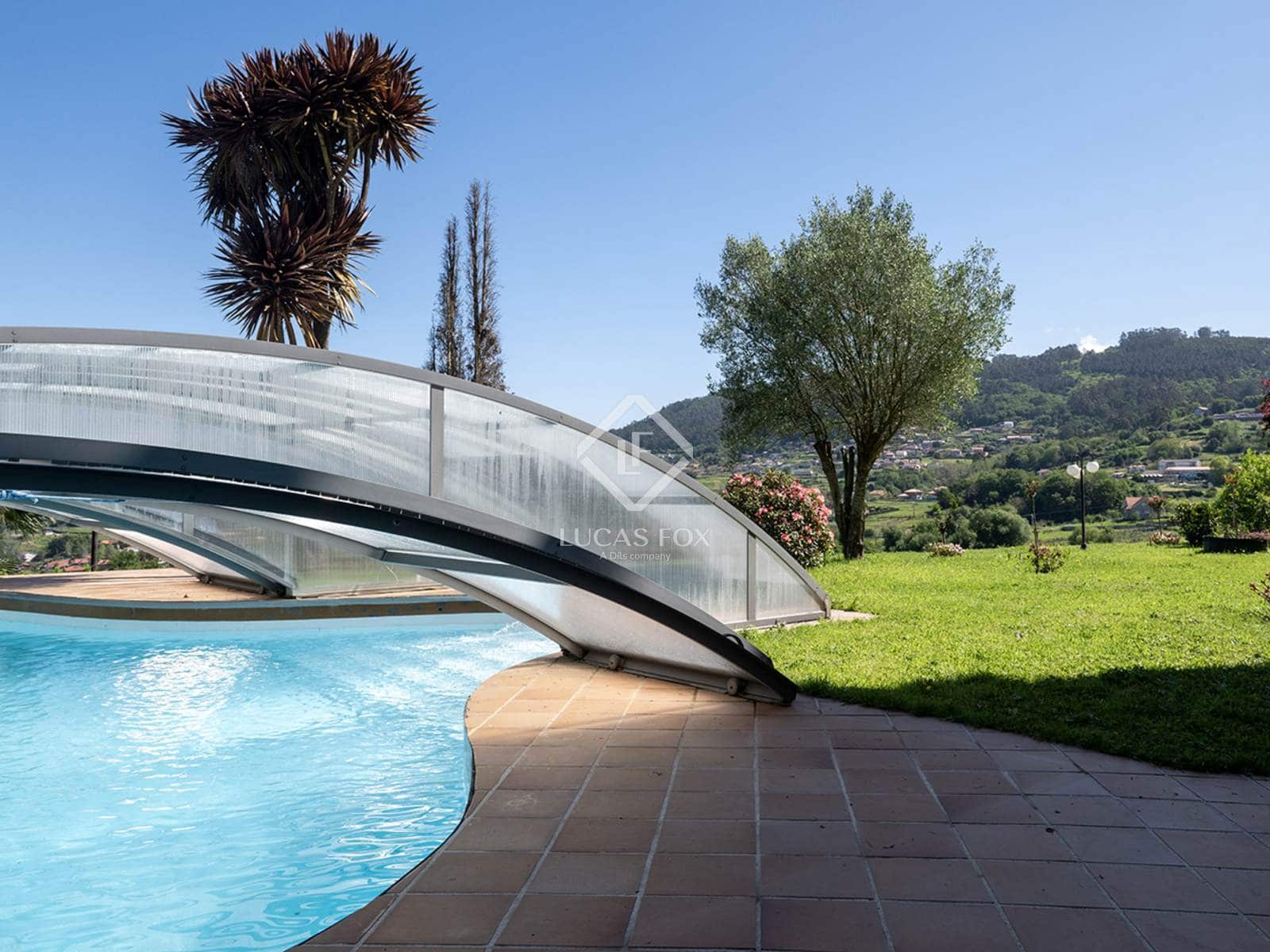 6 bedroom Villa for sale in Bueu with pool garage - € 1,500,000 (Ref: 8981793)