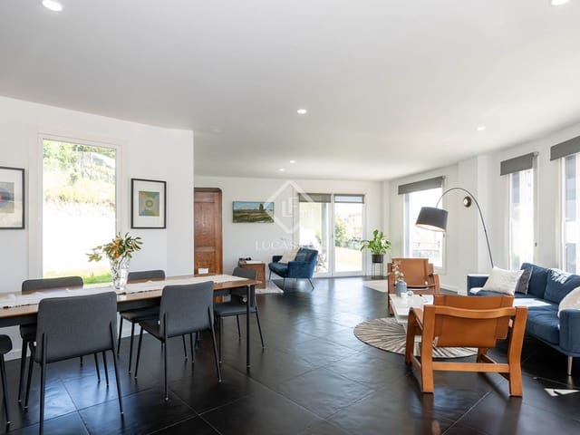 4 soveværelse Villa til salg i Poio med garage - € 490.000 (Ref: 8981794)