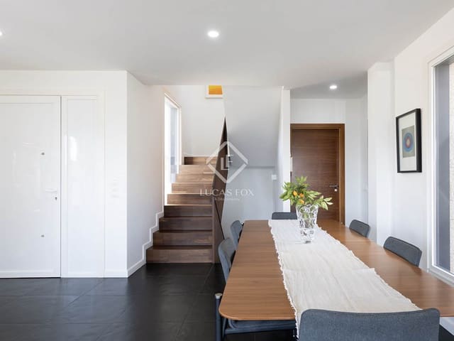 4 soveværelse Villa til salg i Poio med garage - € 490.000 (Ref: 8981794)
