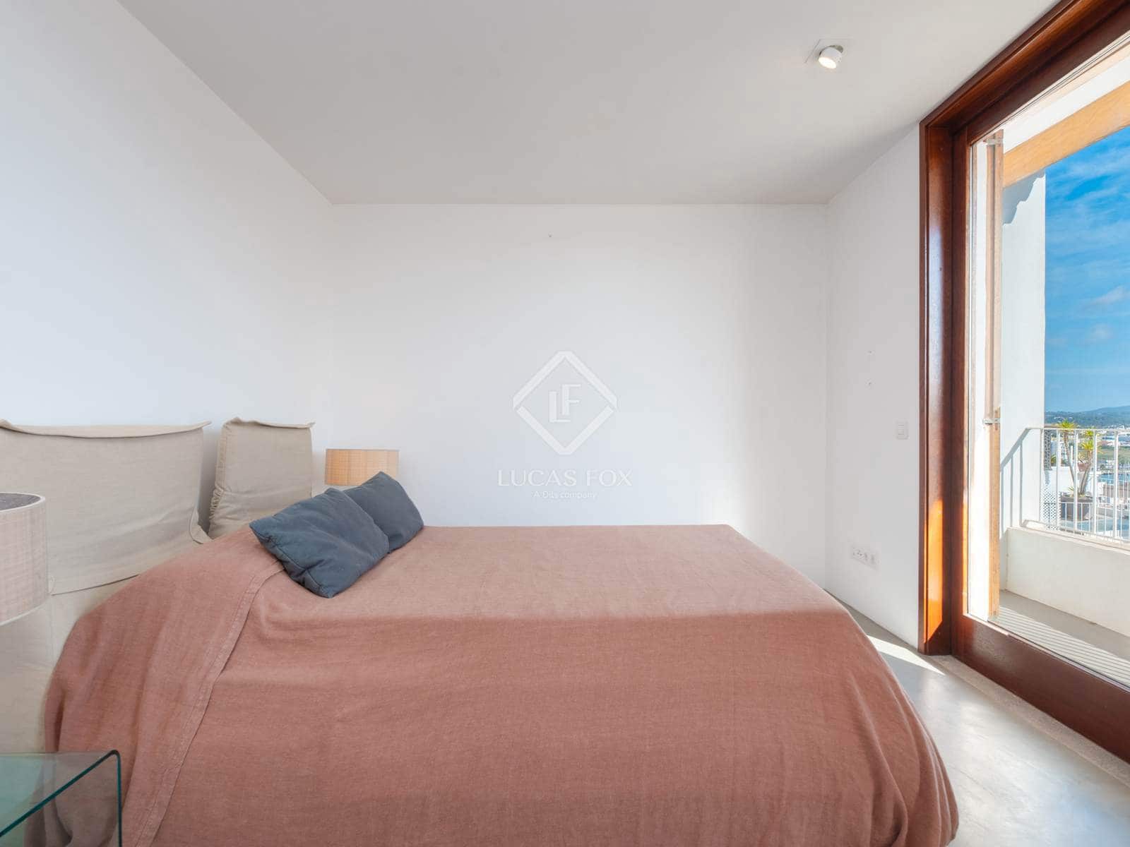 1 bedroom Villa for sale in Ibiza / Eivissa town - € 1,215,000 (Ref: 8982791)