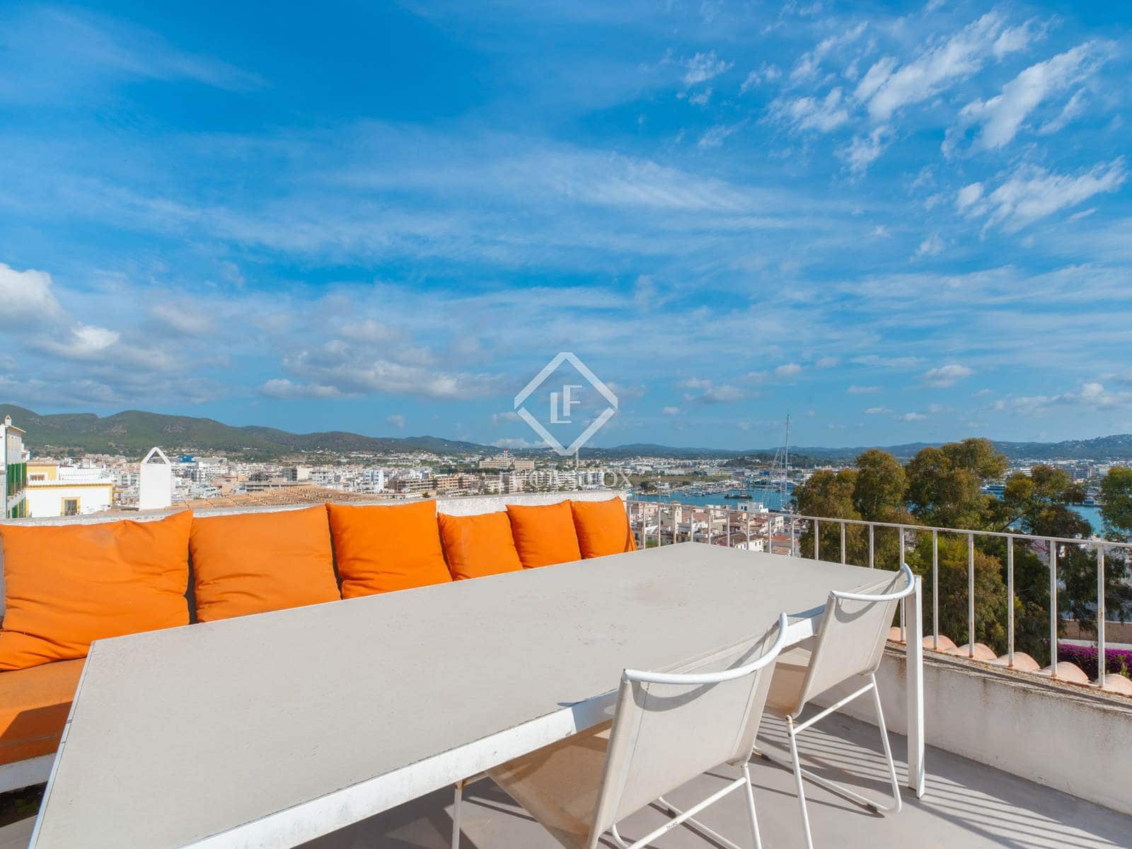 1 bedroom Villa for sale in Ibiza / Eivissa town - € 1,215,000 (Ref: 8982791)