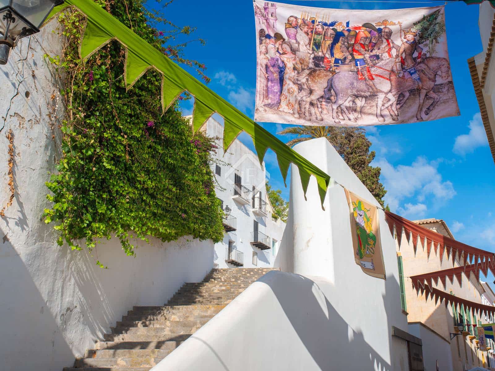 1 bedroom Villa for sale in Ibiza / Eivissa town - € 1,215,000 (Ref: 8982791)