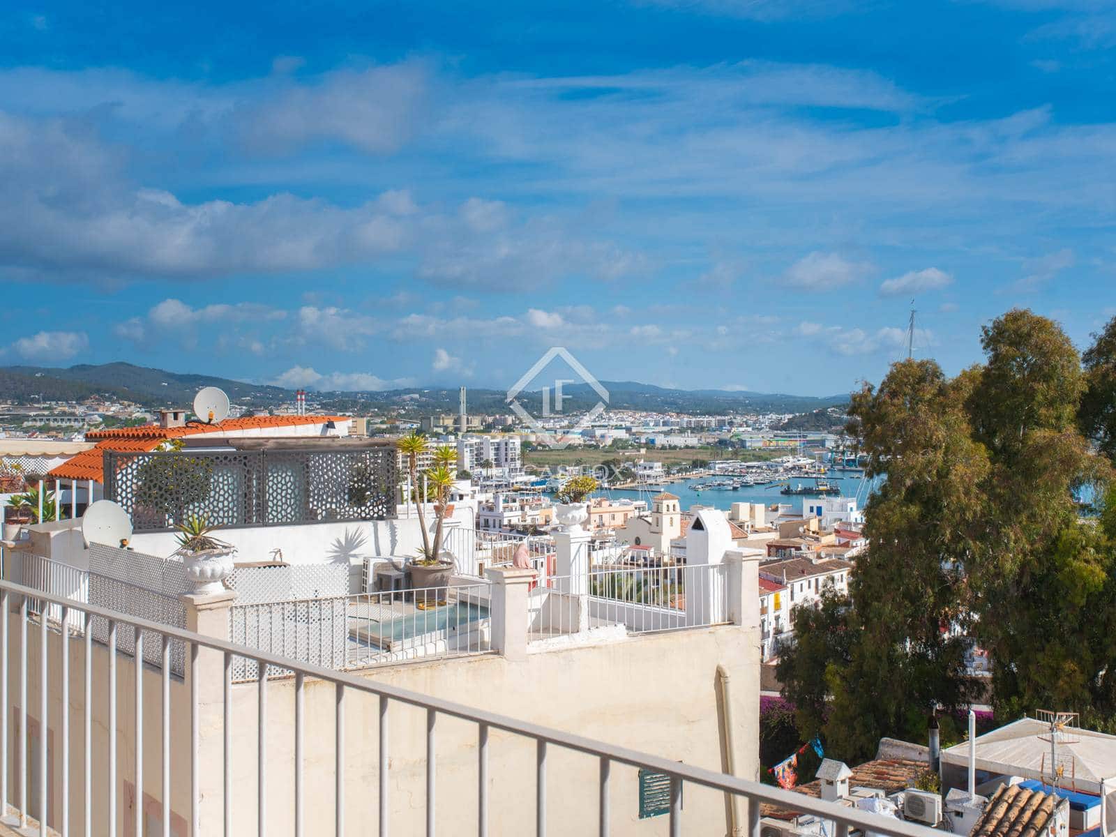 1 bedroom Villa for sale in Ibiza / Eivissa town - € 1,215,000 (Ref: 8982791)