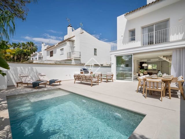 3 soverom Villa til salgs i Nueva Andalucia, Marbella med svømmebasseng garasje - € 1 195 000 (Ref: 8983321)