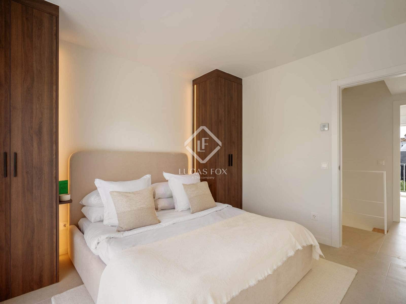 3 slaapkamer Villa te koop in Nueva Andalucia met zwembad garage - € 1.195.000 (Ref: 8983321)