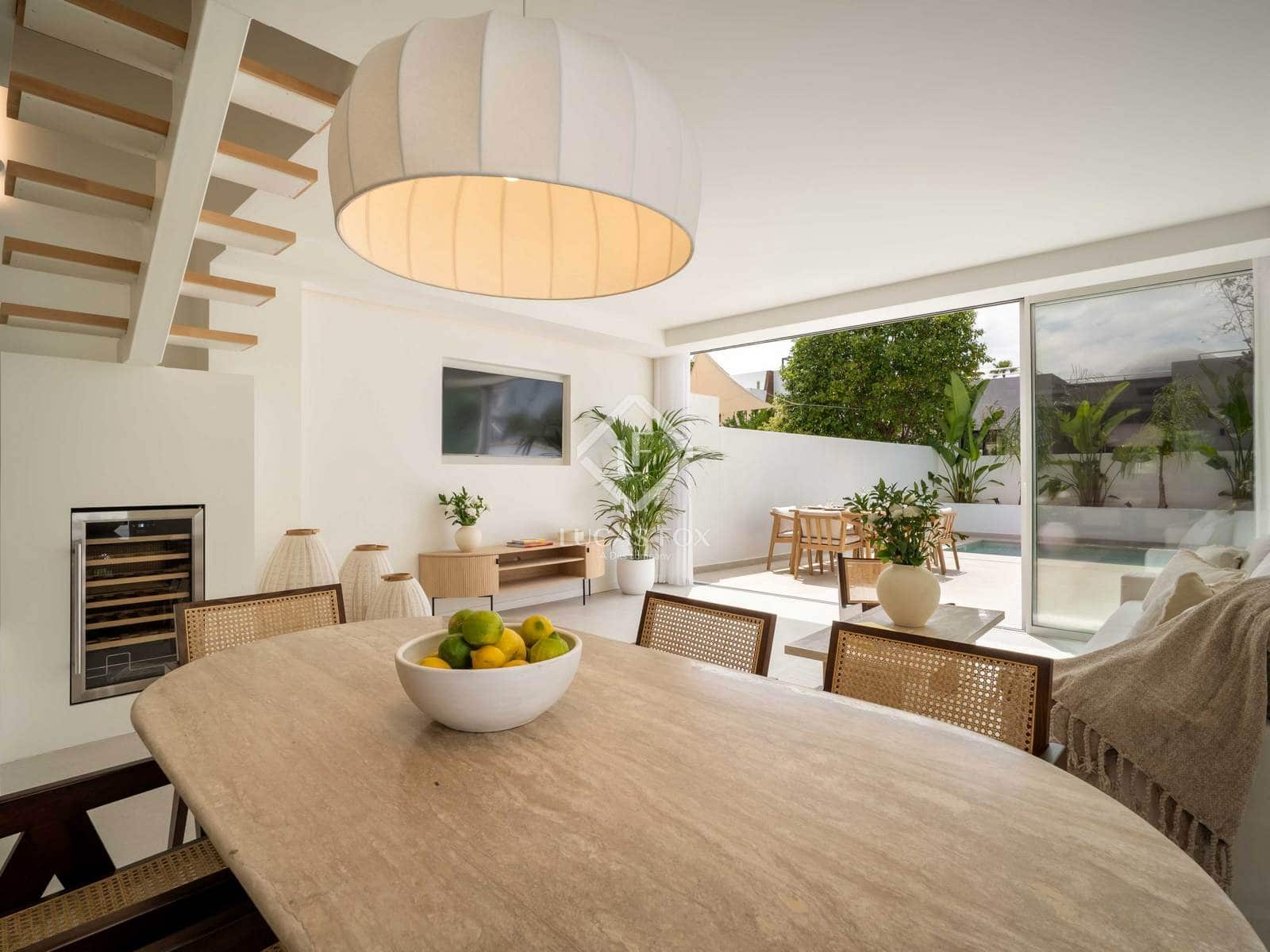 3 slaapkamer Villa te koop in Nueva Andalucia met zwembad garage - € 1.195.000 (Ref: 8983321)