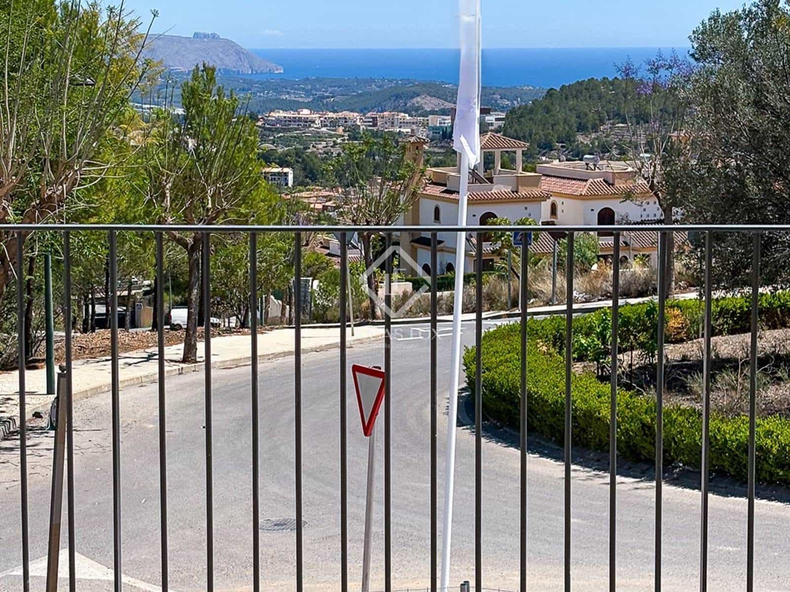 3 Zimmer Villa zu verkaufen in Polop mit Pool Garage - 560.000 € (Ref: 8983664)