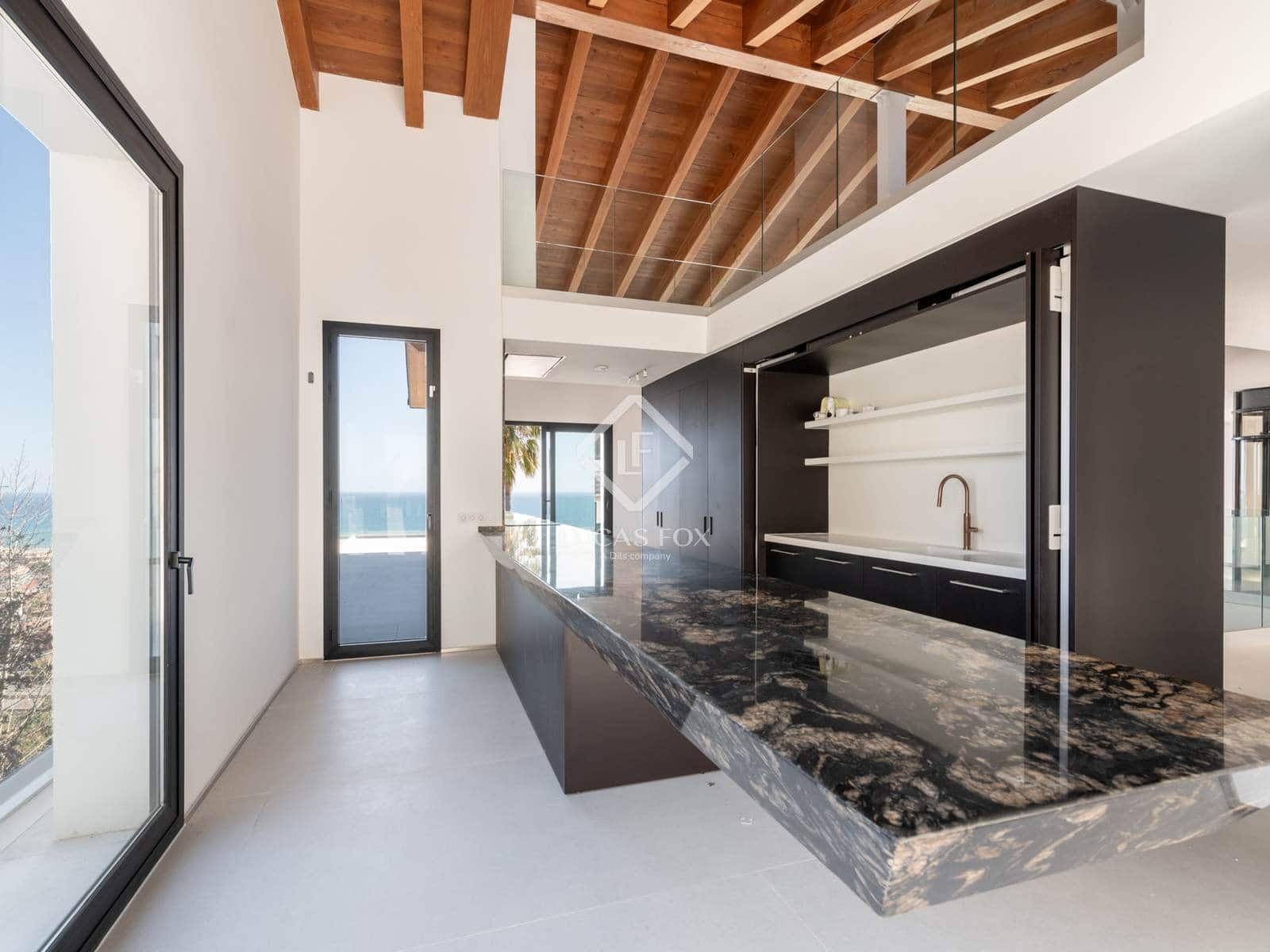7 bedroom Villa for rent in Castelldefels with pool garage - € 30,000 (Ref: 8983668)