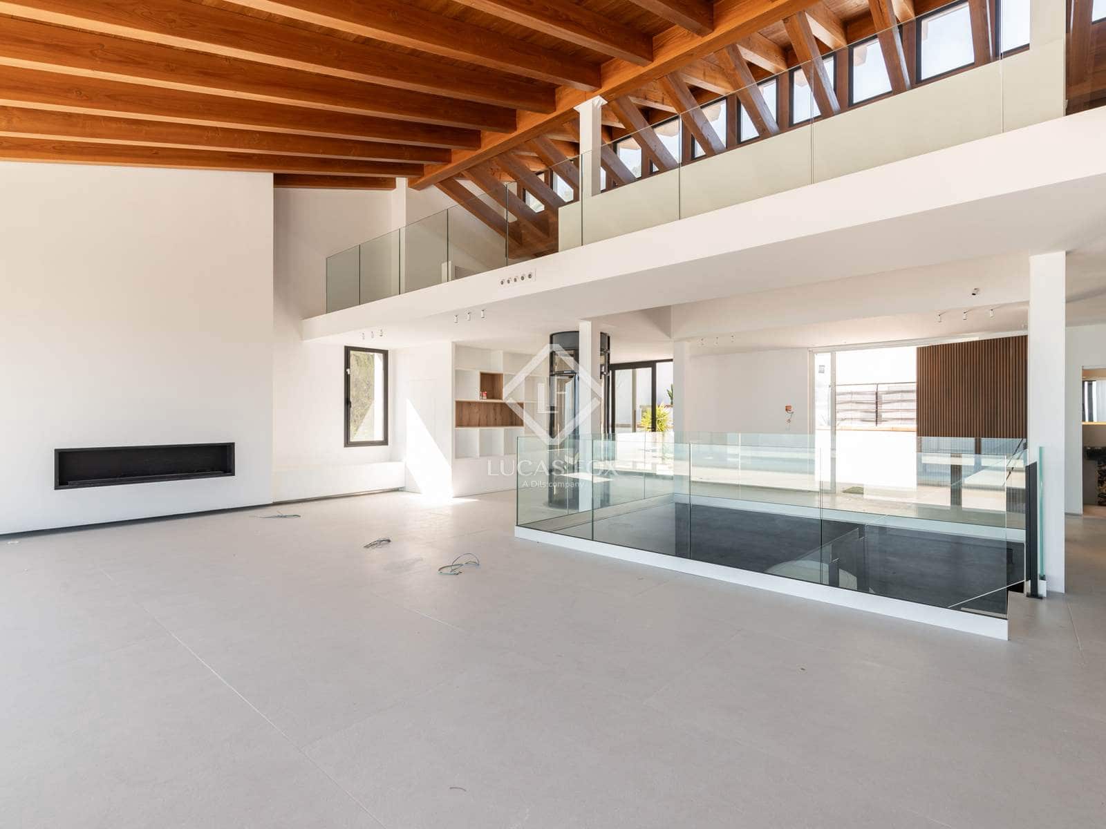 7 bedroom Villa for rent in Castelldefels with pool garage - € 30,000 (Ref: 8983668)