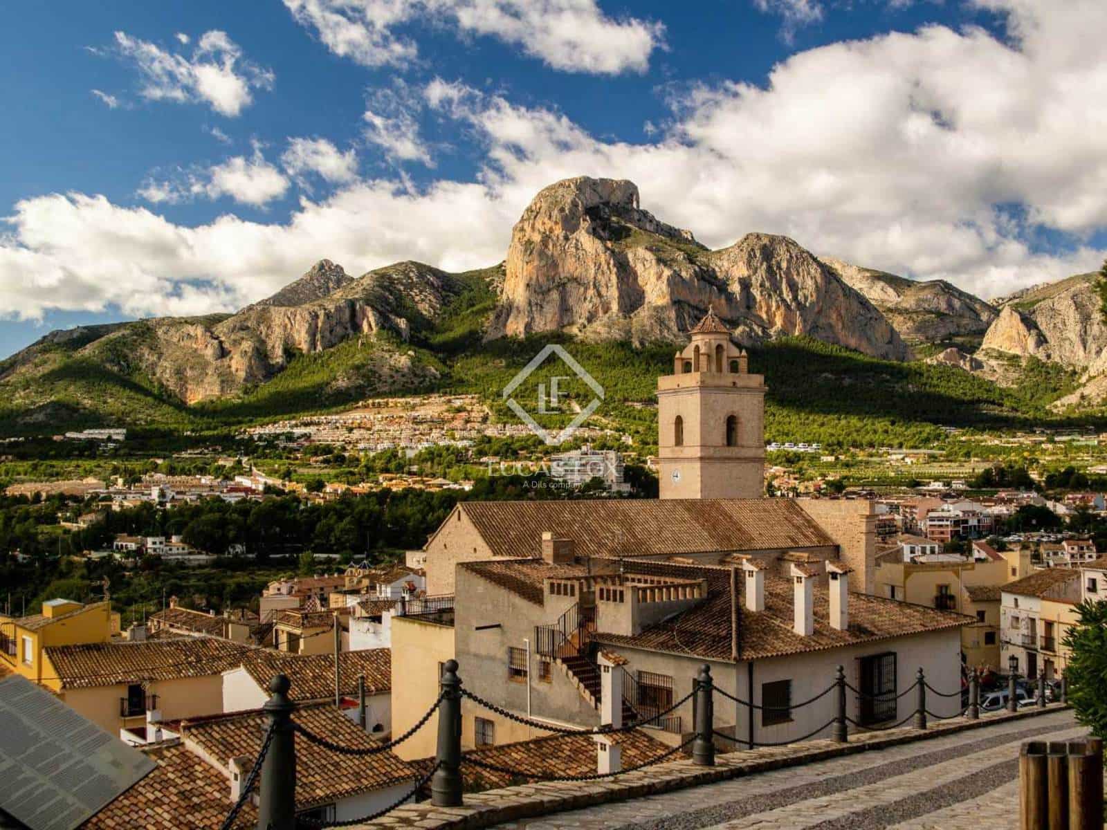 2 Zimmer Villa zu verkaufen in Polop mit Garage - 445.000 € (Ref: 8986595)