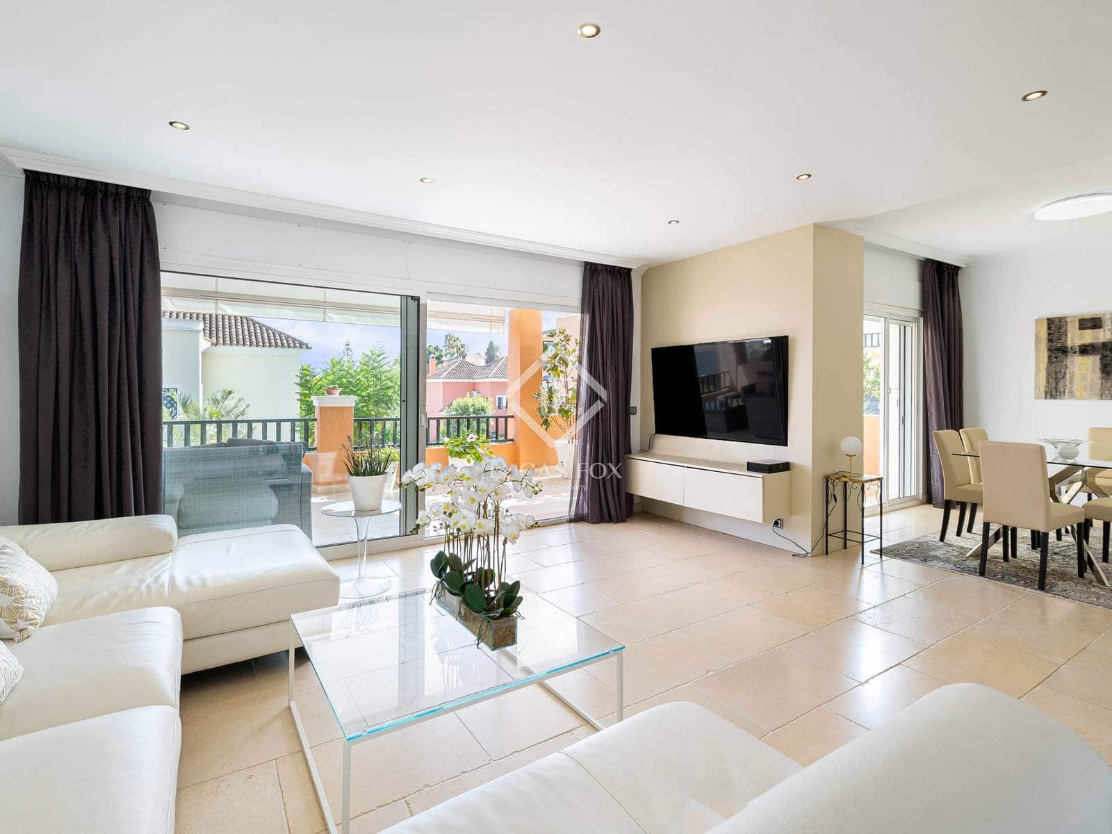 4 Zimmer Villa zu verkaufen in Nueva Andalucia mit Pool Garage - 890.000 € (Ref: 8987193)