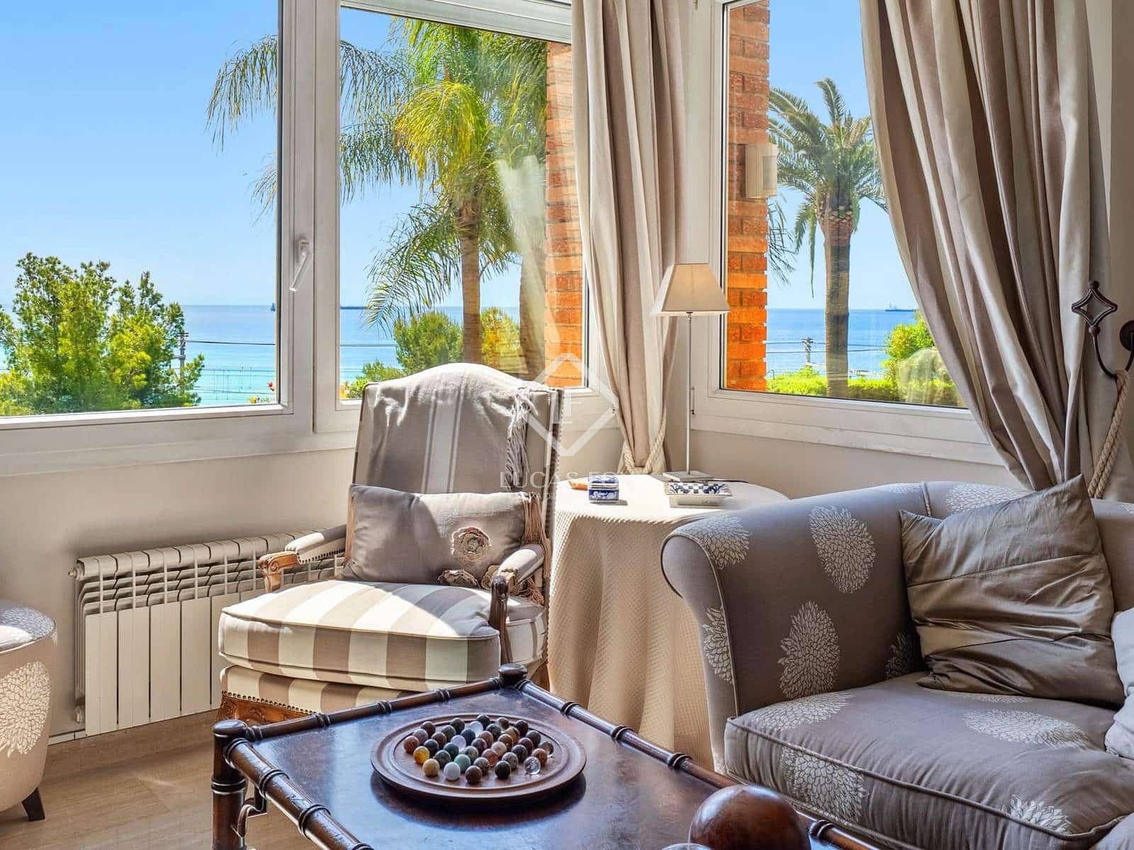 4 bedroom Apartment for sale in Tarragona city with pool garage - € 890,000 (Ref: 8987339)